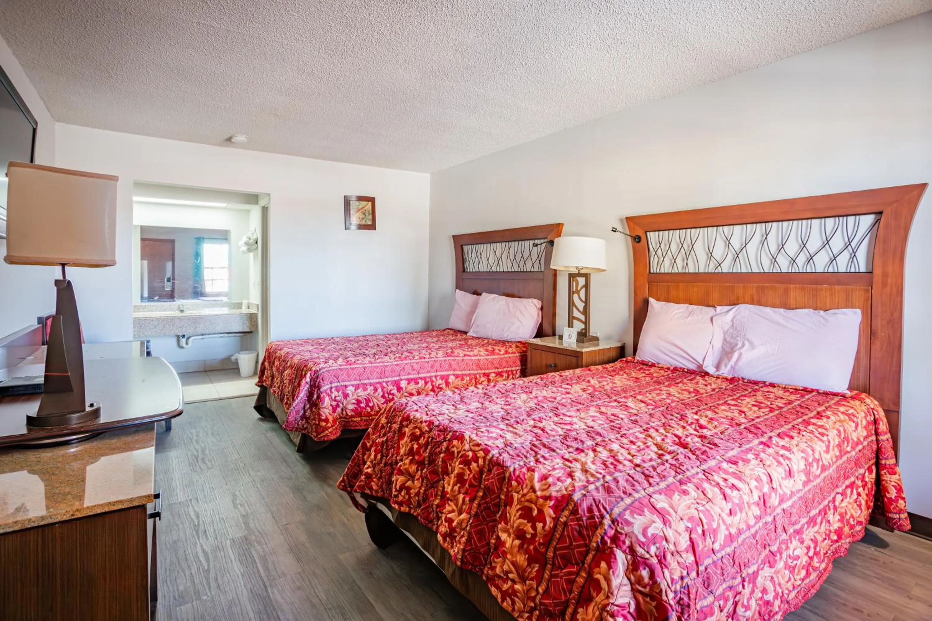 Bedroom, Bed in Southern Inn By OYO Walterboro I-95