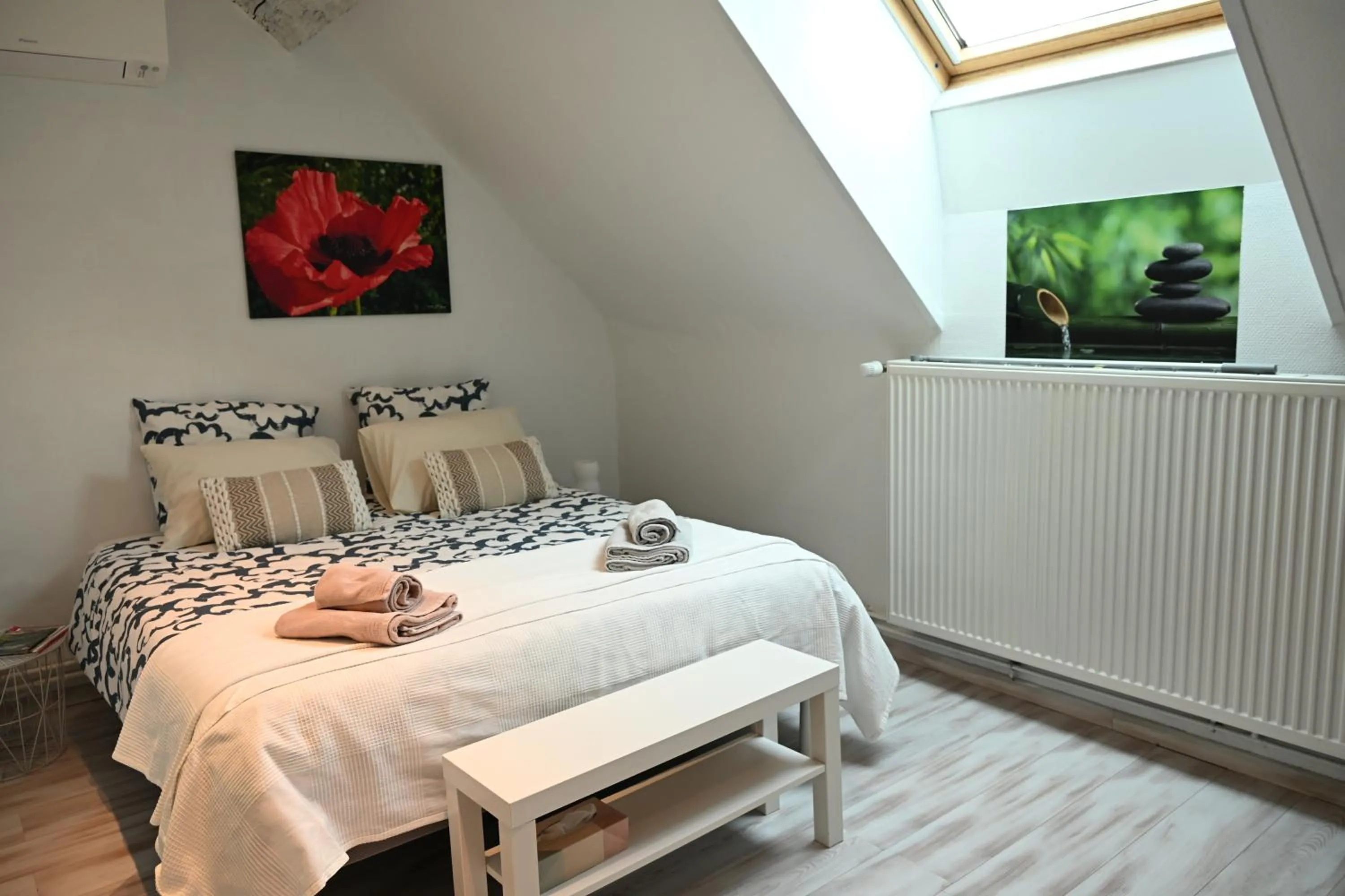 Bed in Les Nymphéas 52