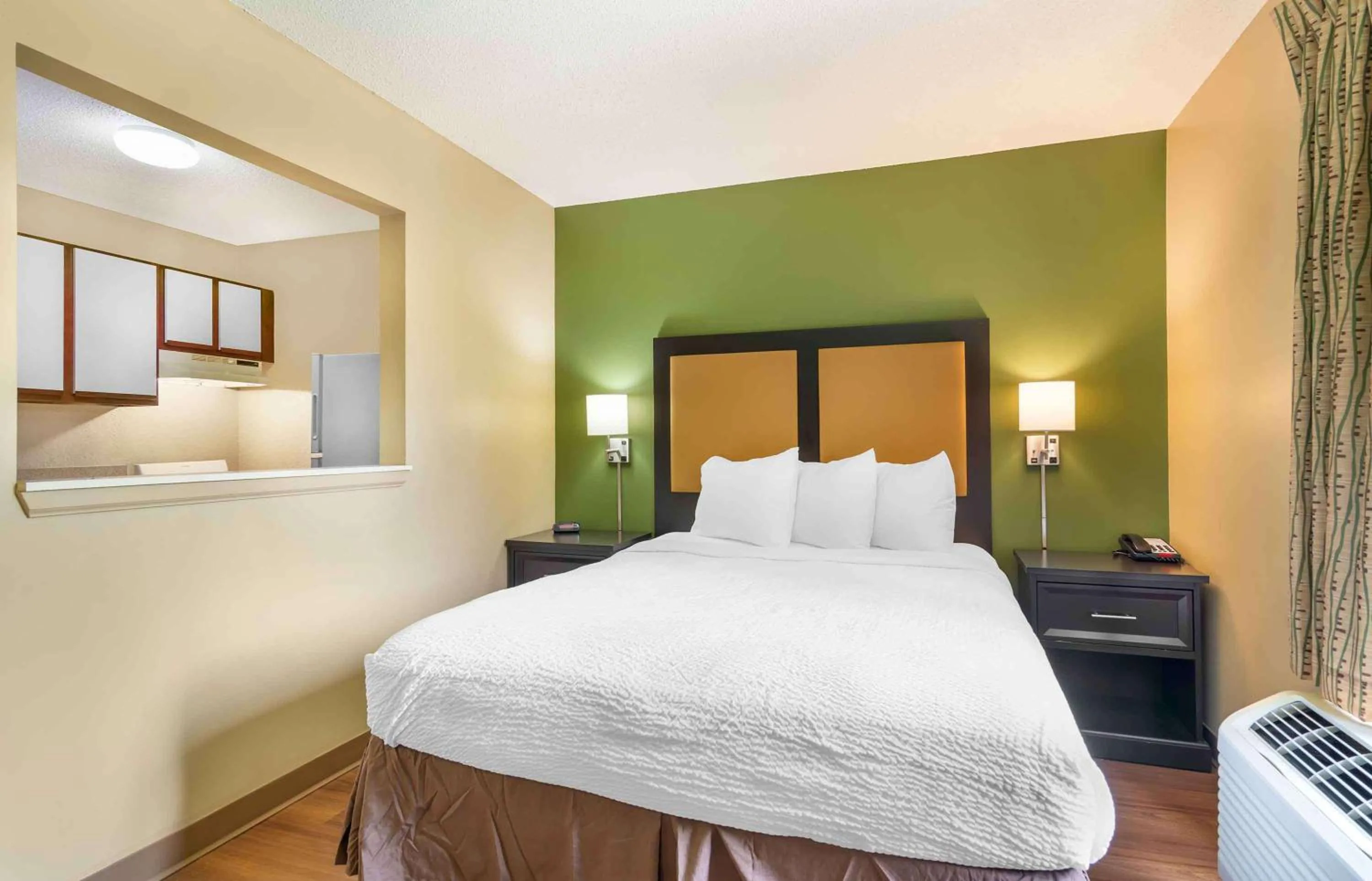 Bedroom, Bed in Extended Stay America Select Suites - Atlanta - Alpharetta - Northpoint - East
