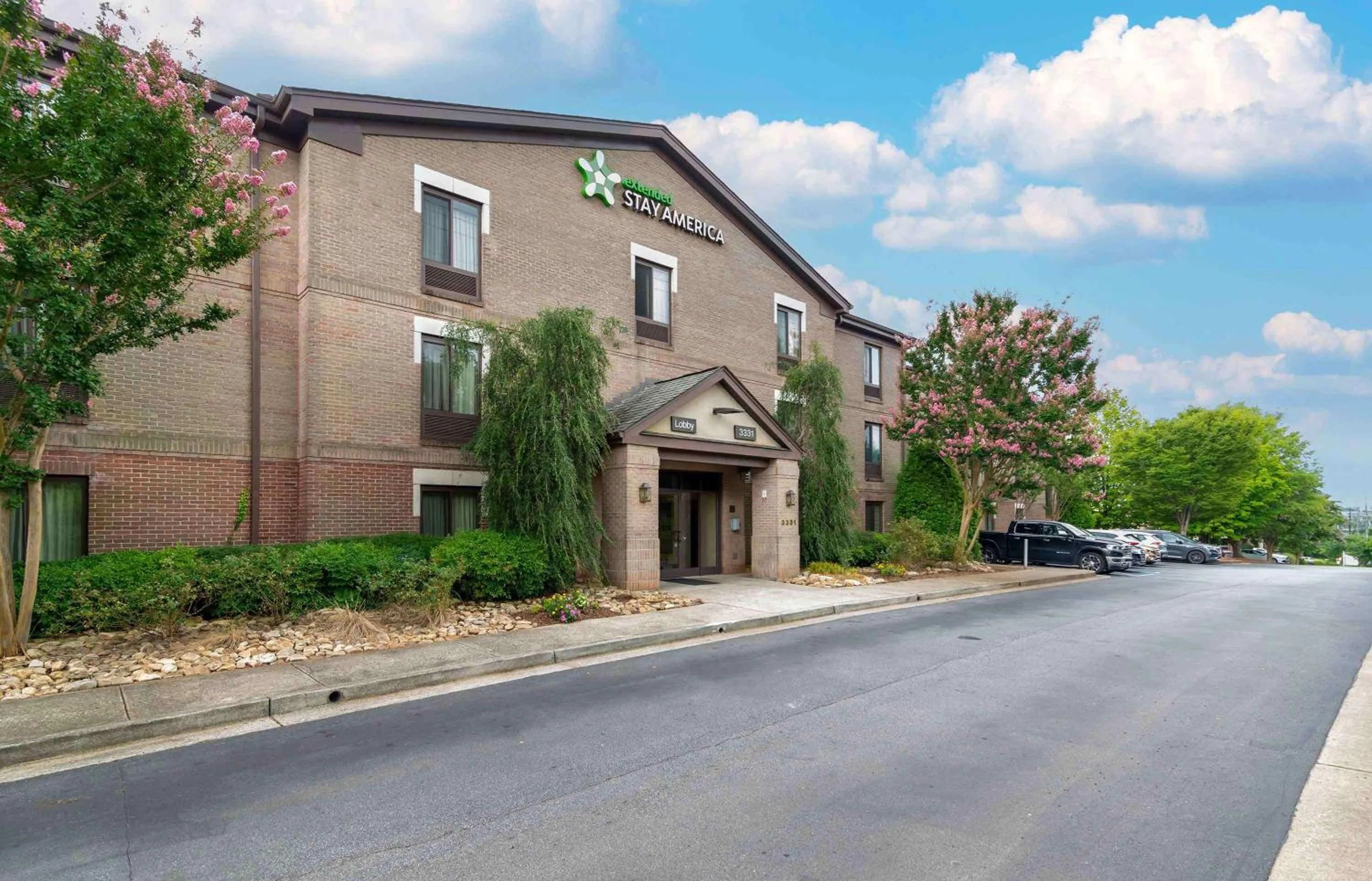 Property building in Extended Stay America Select Suites - Atlanta - Alpharetta - Northpoint - East