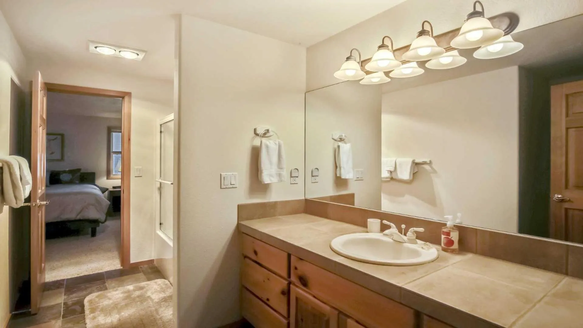 Bed in Paper Birch 09