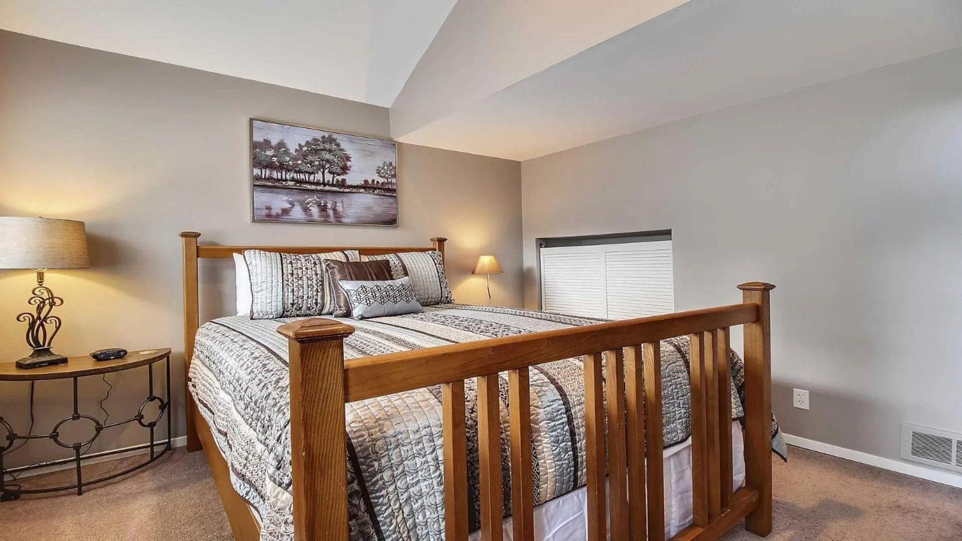 Bed in Powder Village E2