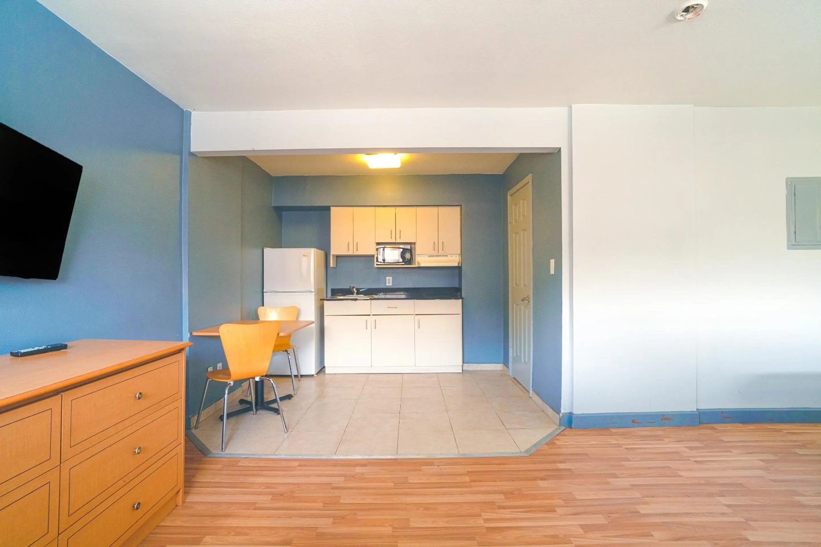 Bedroom in OYO Hotel Midland