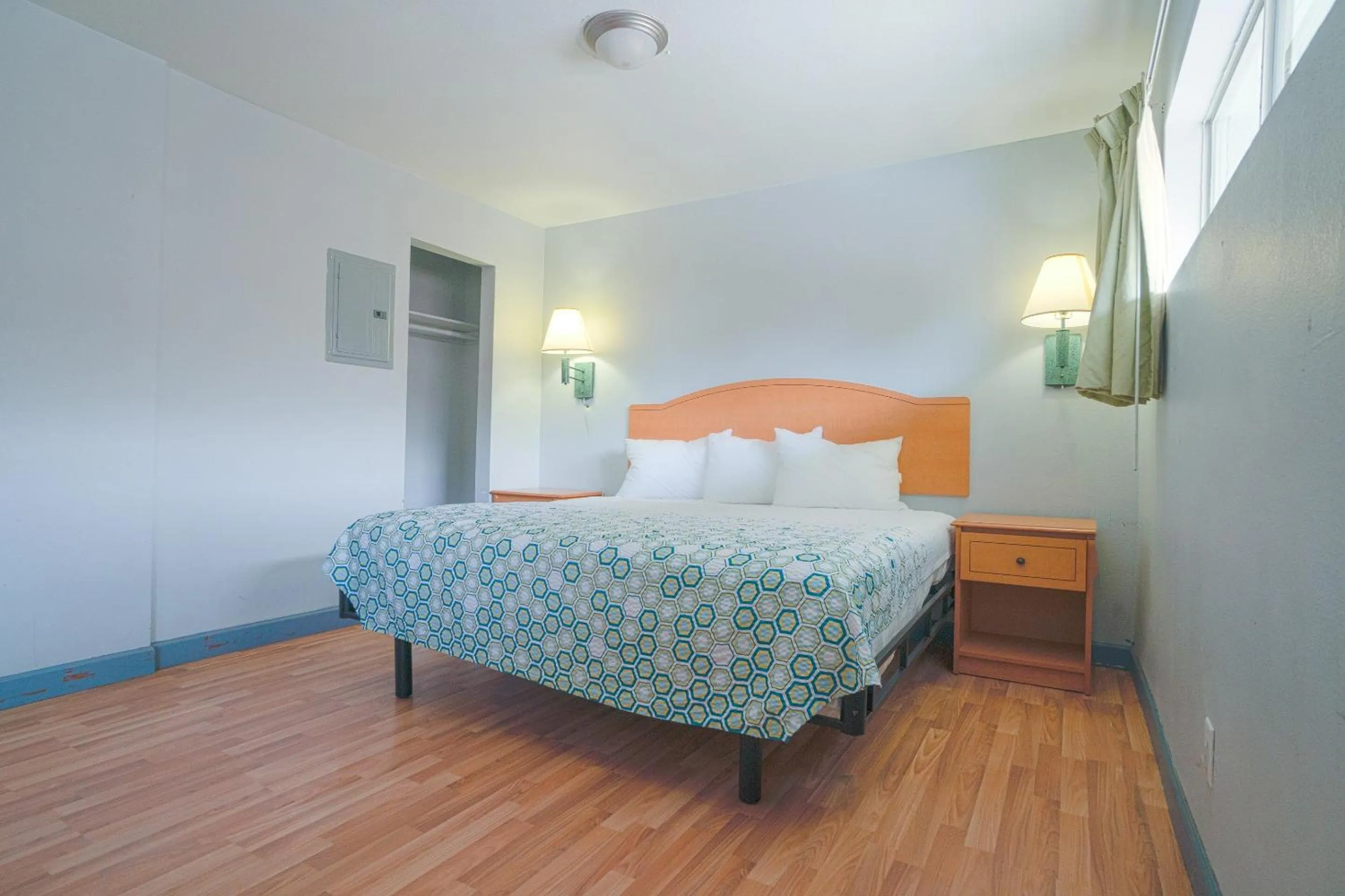 Bedroom in OYO Hotel Midland