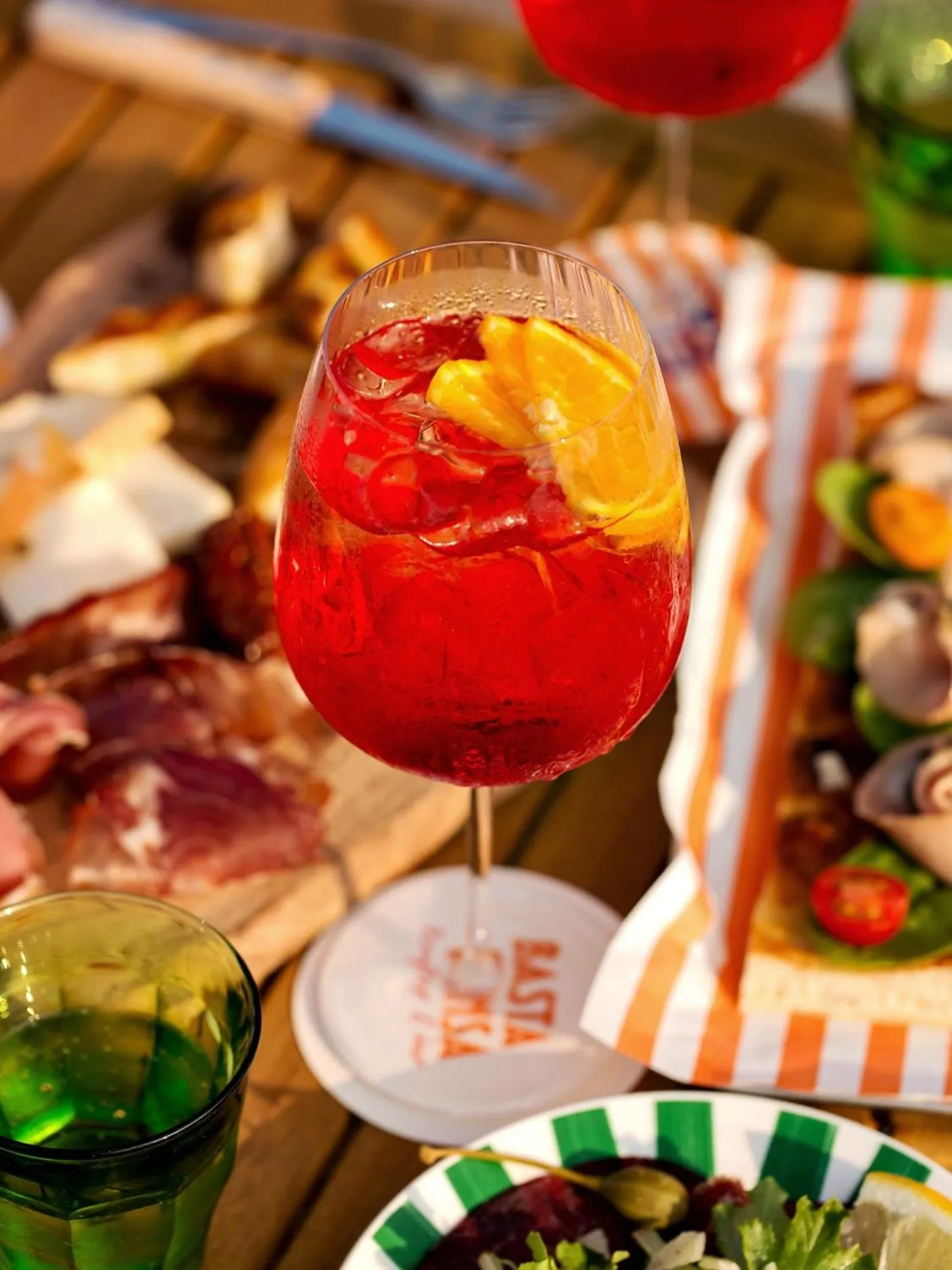 Food and drinks in ALFRED HOTELS Monaco - Hôtel rénové