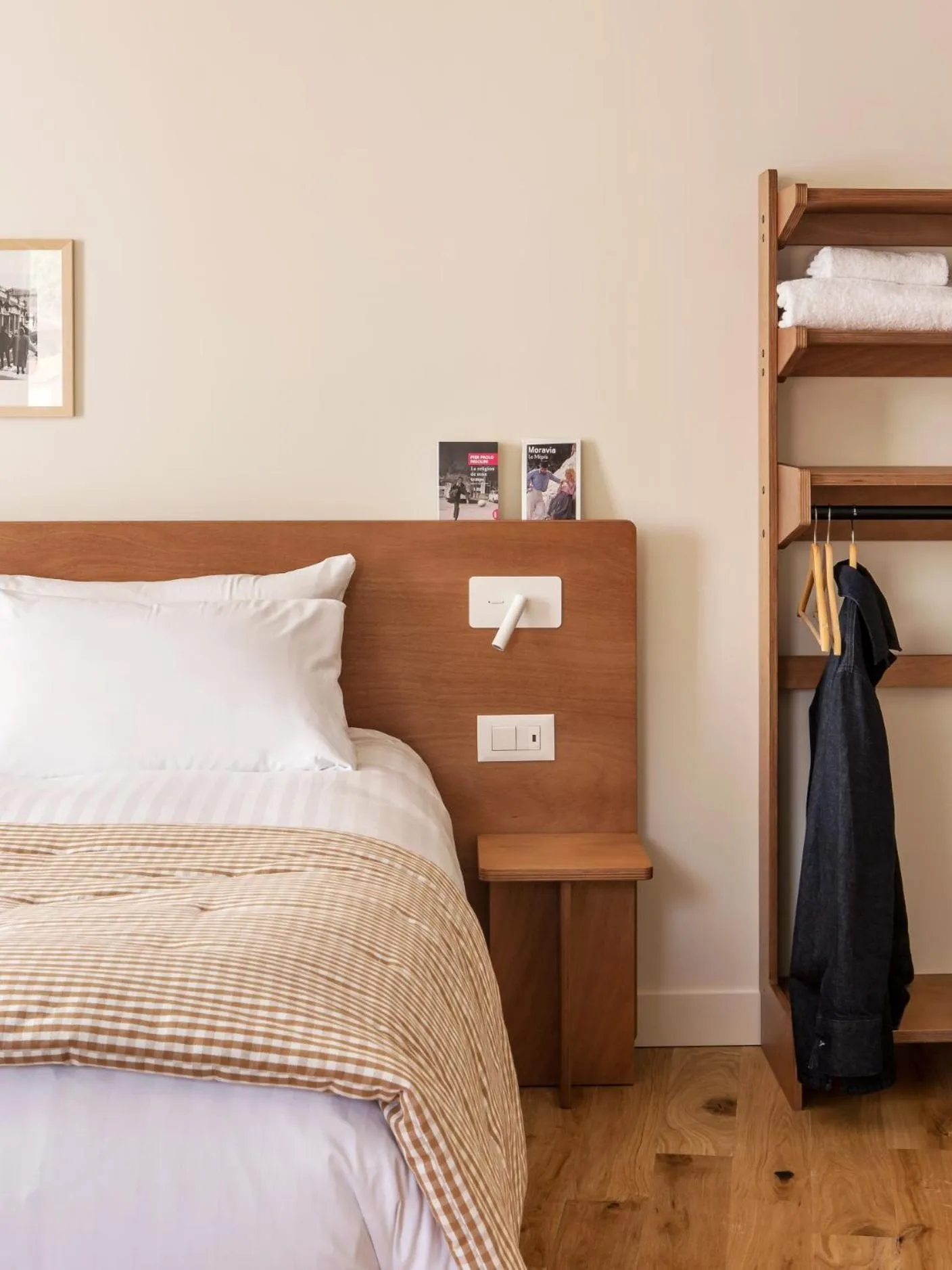 Bed in ALFRED HOTELS Monaco - Hôtel rénové