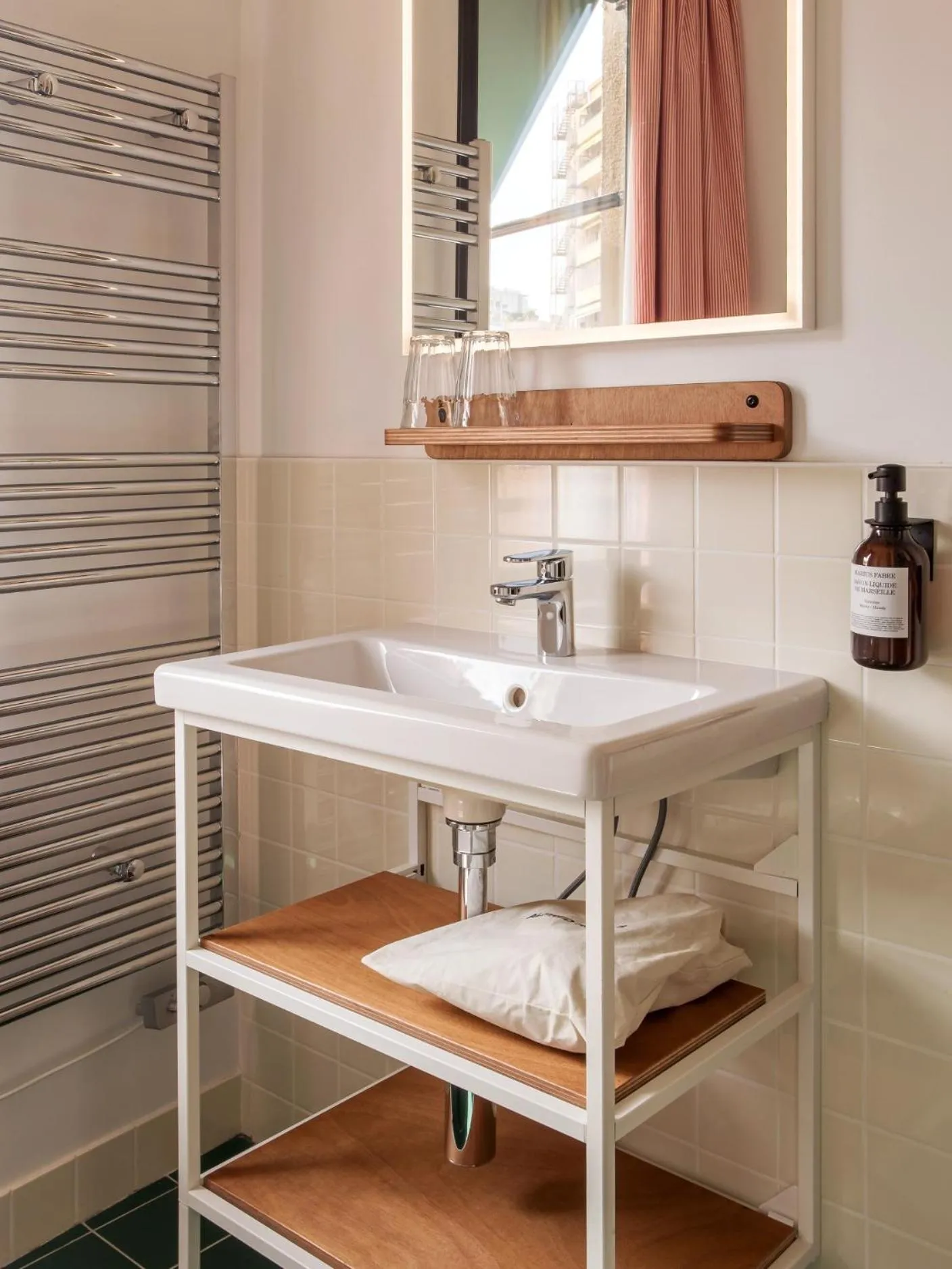 Bathroom in ALFRED HOTELS Monaco - Hôtel rénové