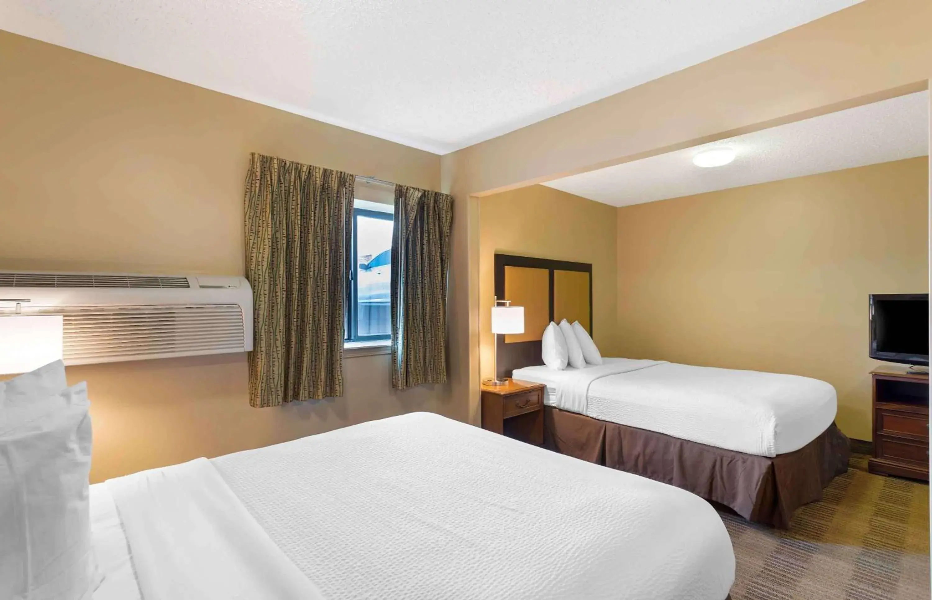 Studio with 2 Queen Beds - Non-Smoking in Extended Stay America Select Suites - Richmond - Innsbrook Studio with 2 Queen Beds - Non-Smoking in Extended Stay America Select Suites - Richmond - Innsbrook