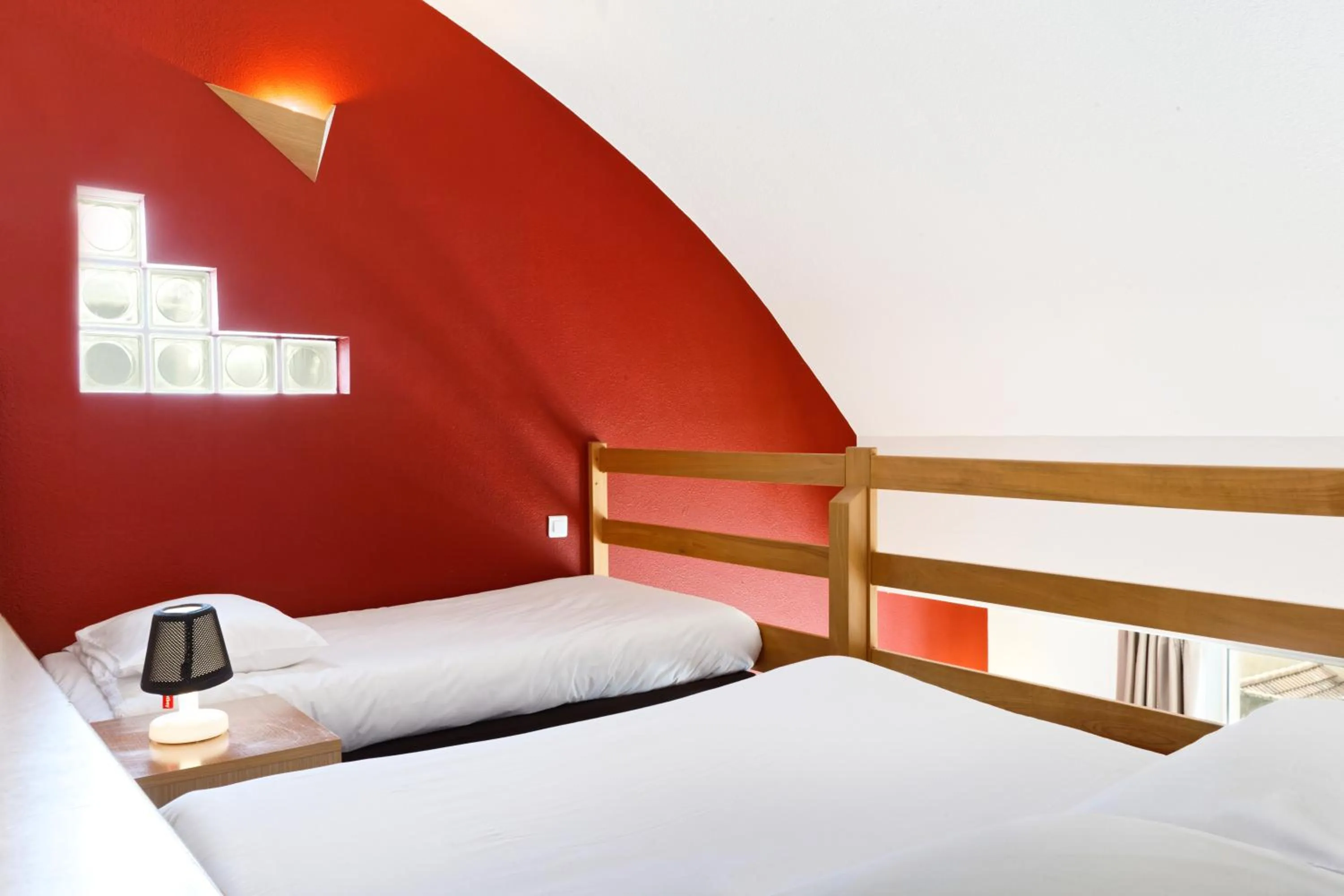 Bedroom, Bed in Logis Hôtel Beauséjour Colmar