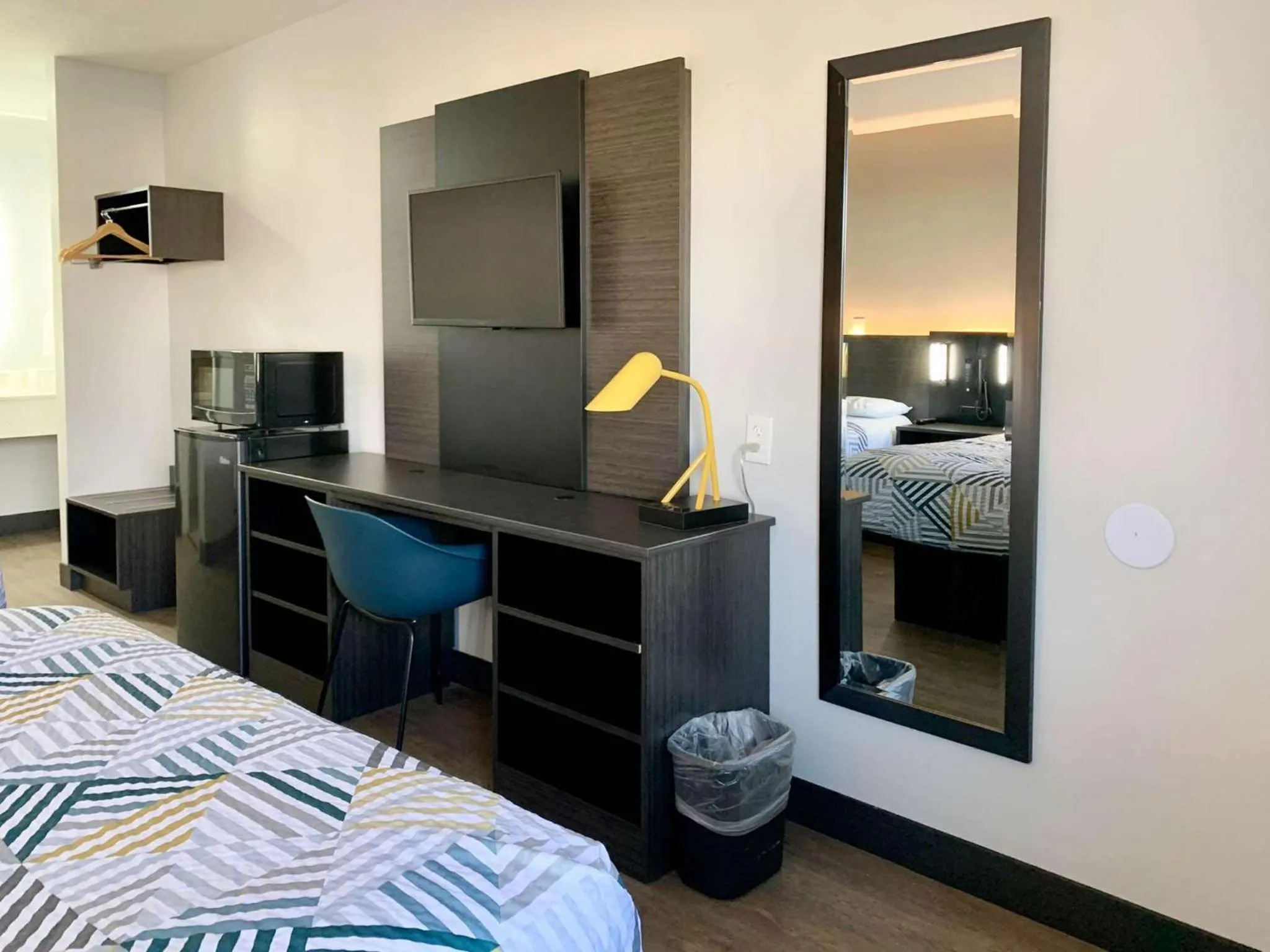 Bedroom, Bed in Motel 6-Ogden, UT - 21st Street