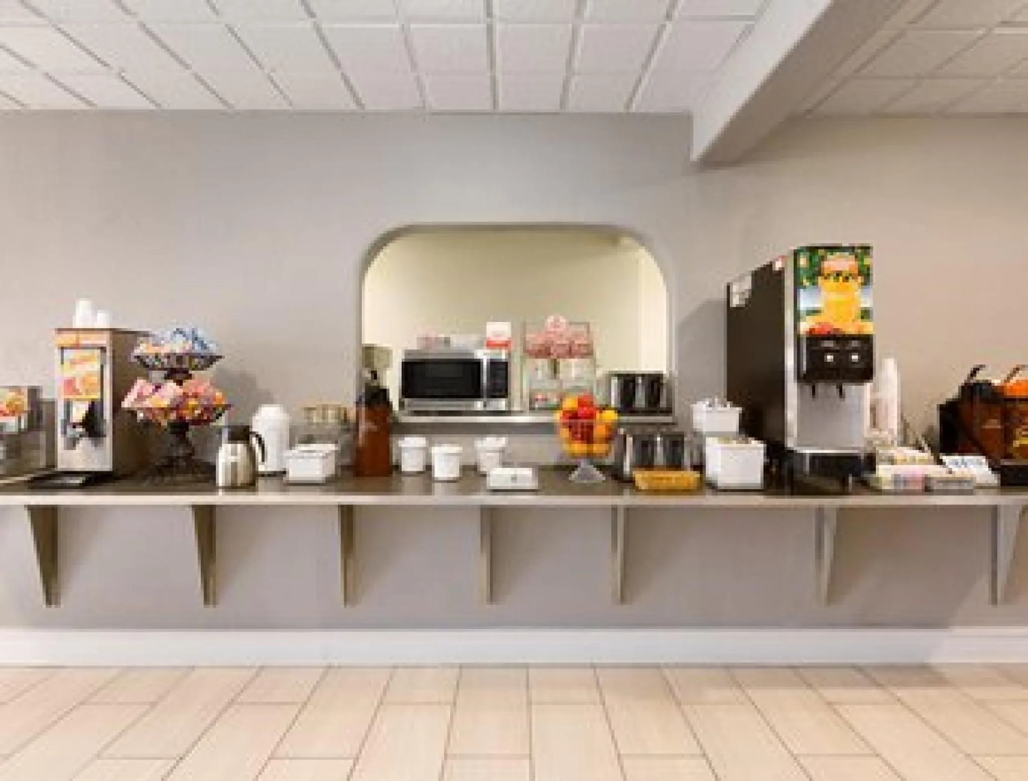 Restaurant/places to eat in Super 8 by Wyndham Wytheville