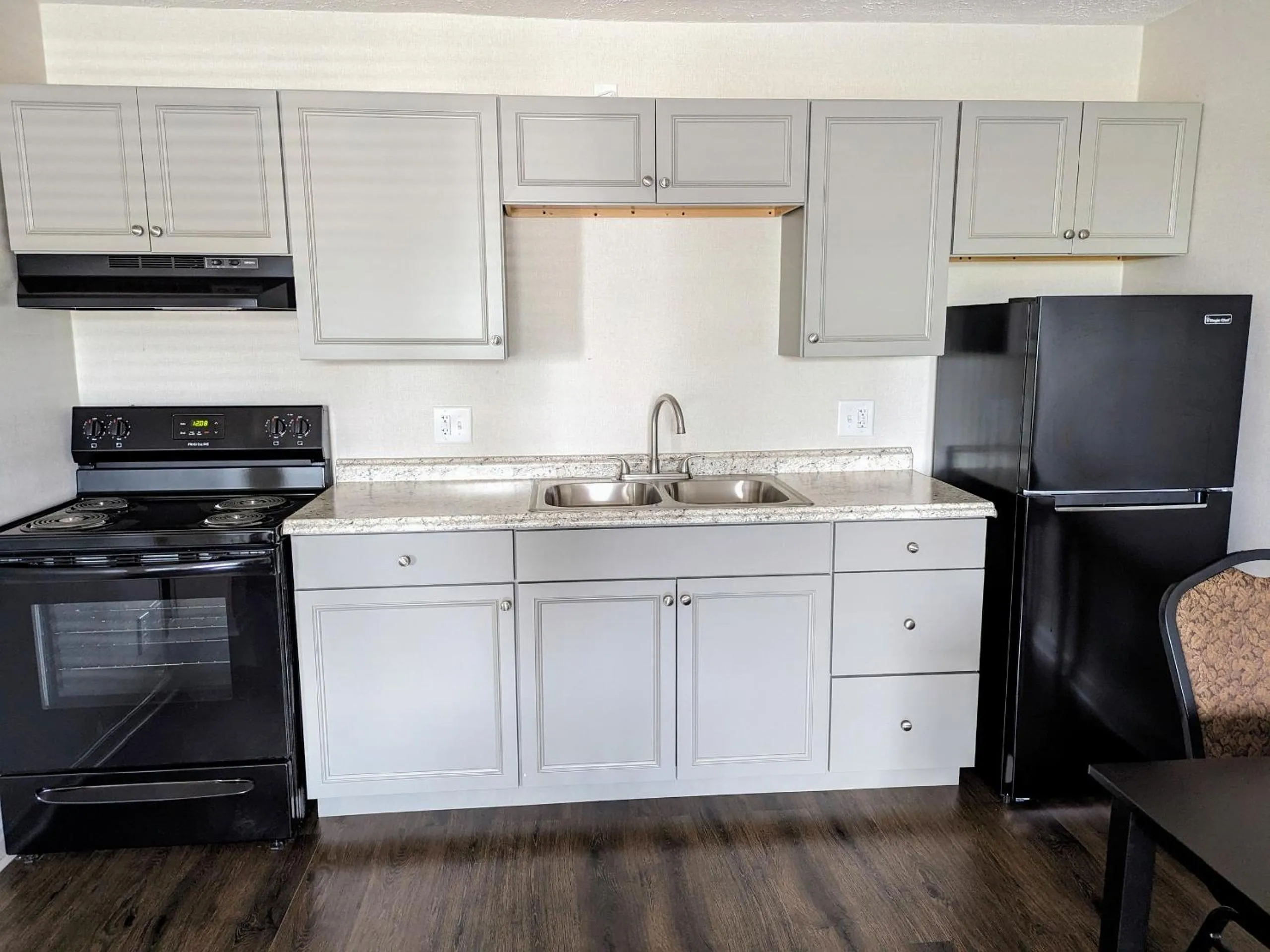 kitchen in Super 8 by Wyndham Wytheville