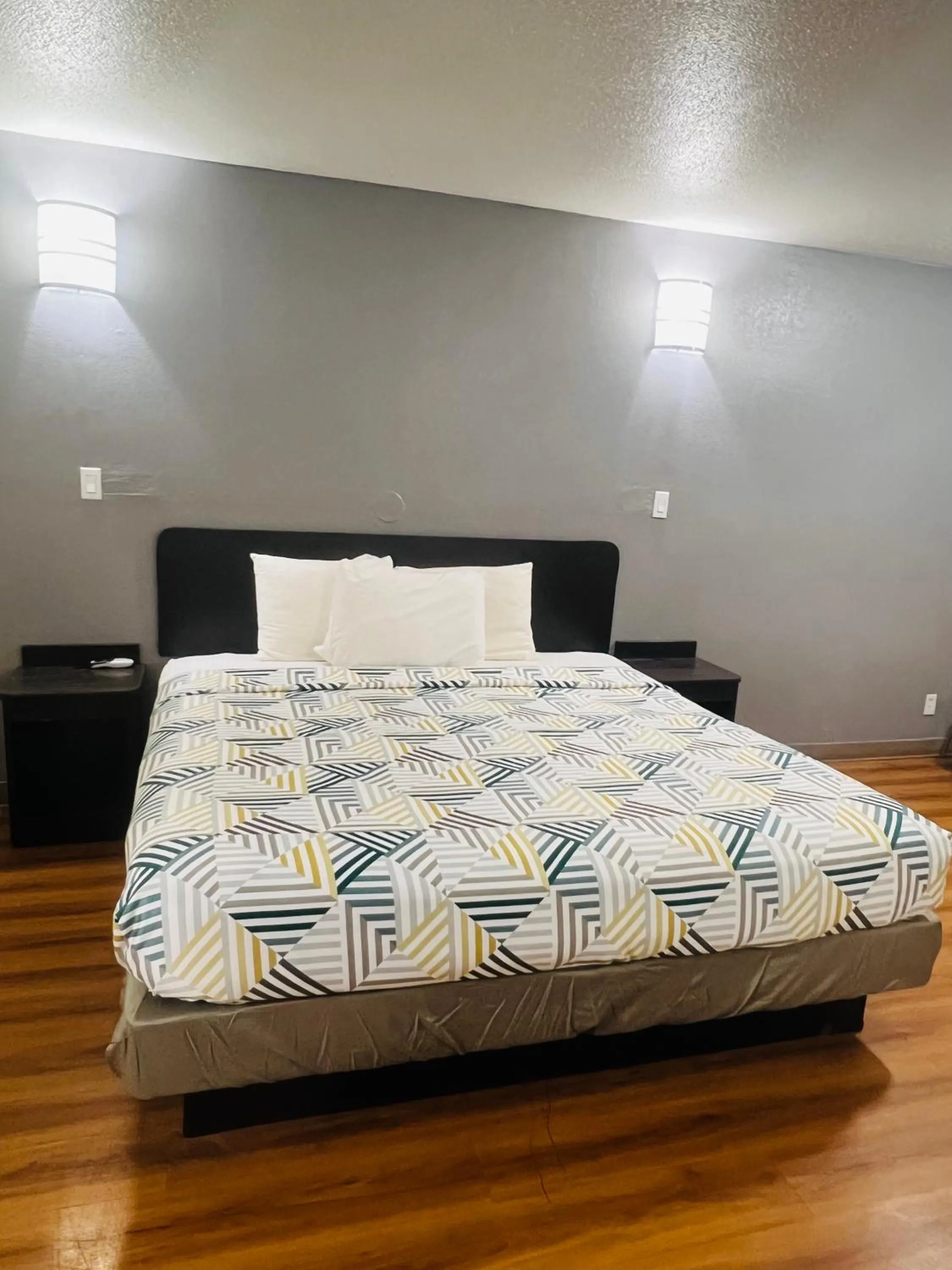 Photo of the whole room, Bed in Motel 6-Brinkley, AR