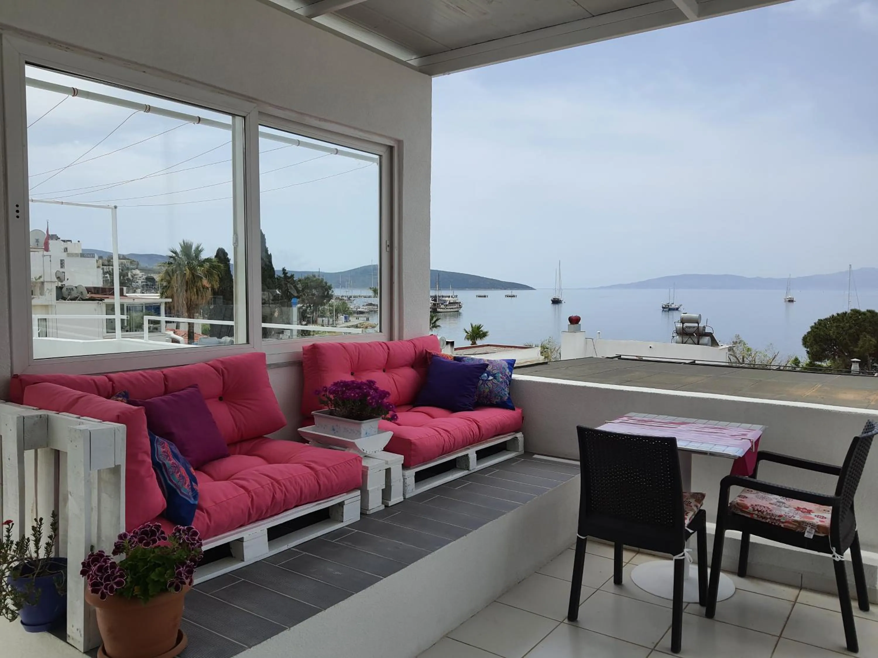 Balcony/Terrace in R HOUSE HOTEL