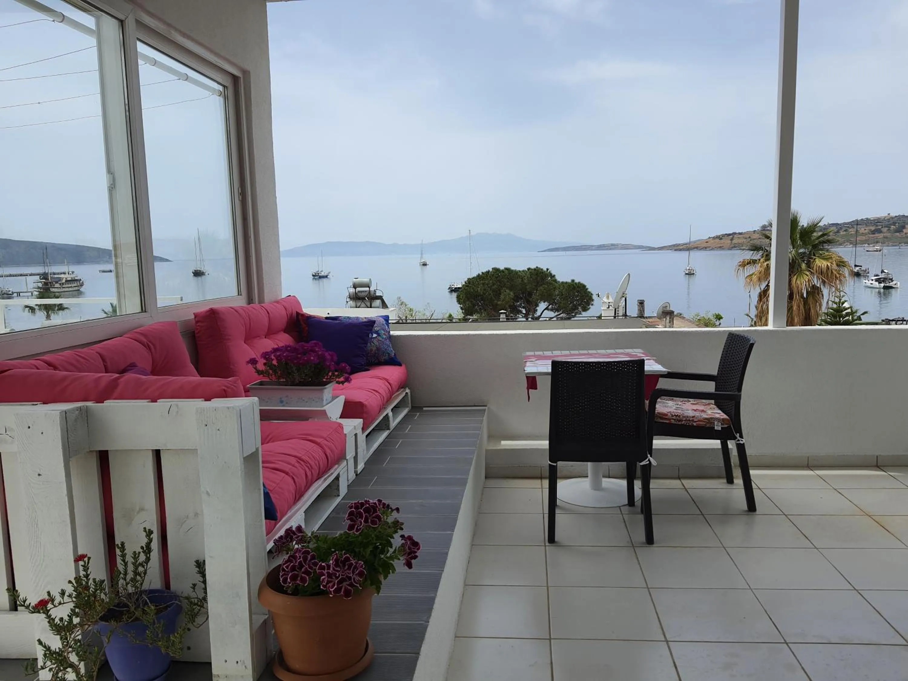 Balcony/Terrace in R HOUSE HOTEL