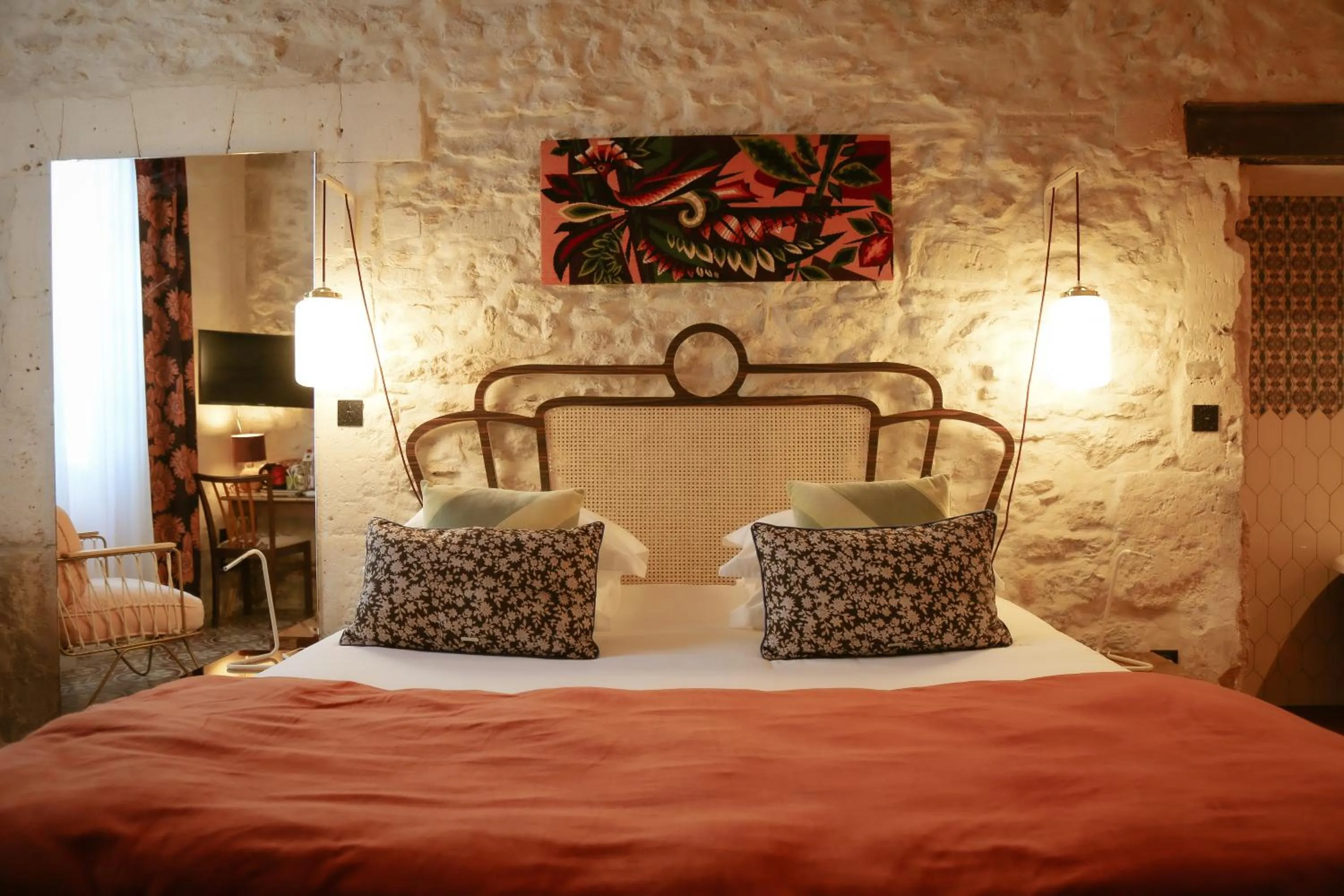 Bed in Le petit hotel