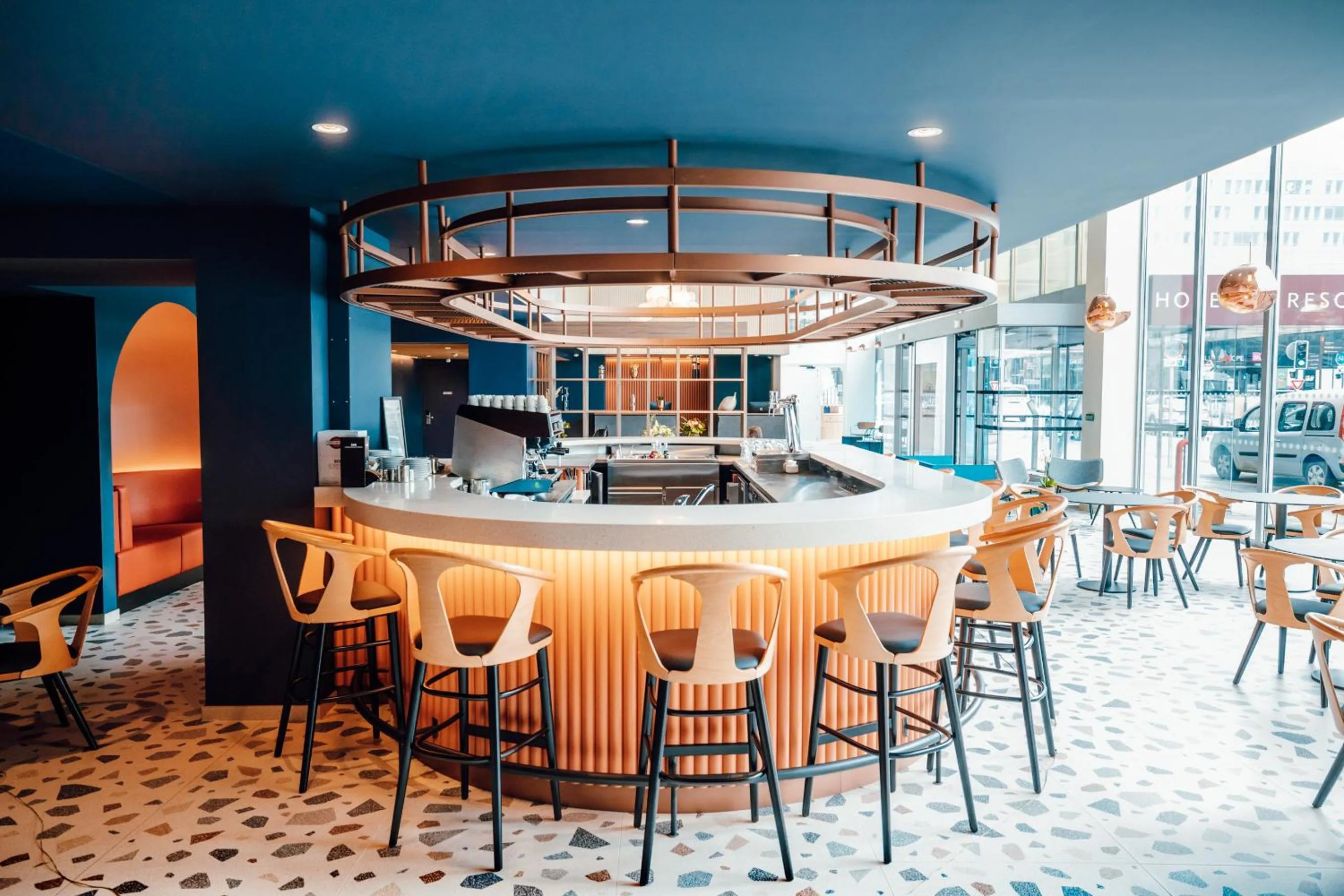 Lounge or bar in Hilton Lille