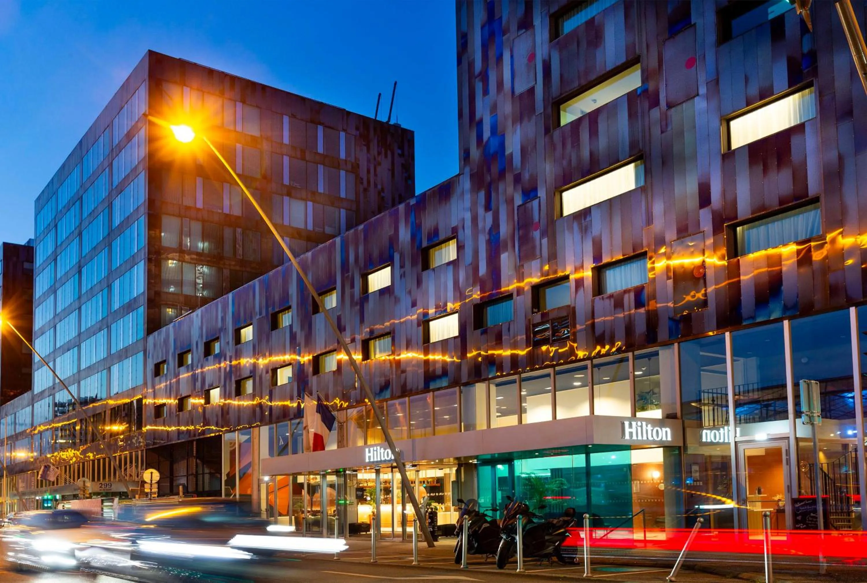 Property building in Hilton Lille