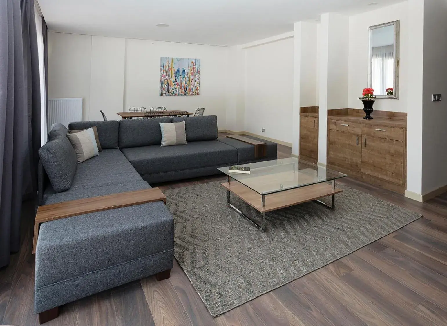 Three-Bedroom Apartment in Princess Residence Three-Bedroom Apartment in Princess Residence