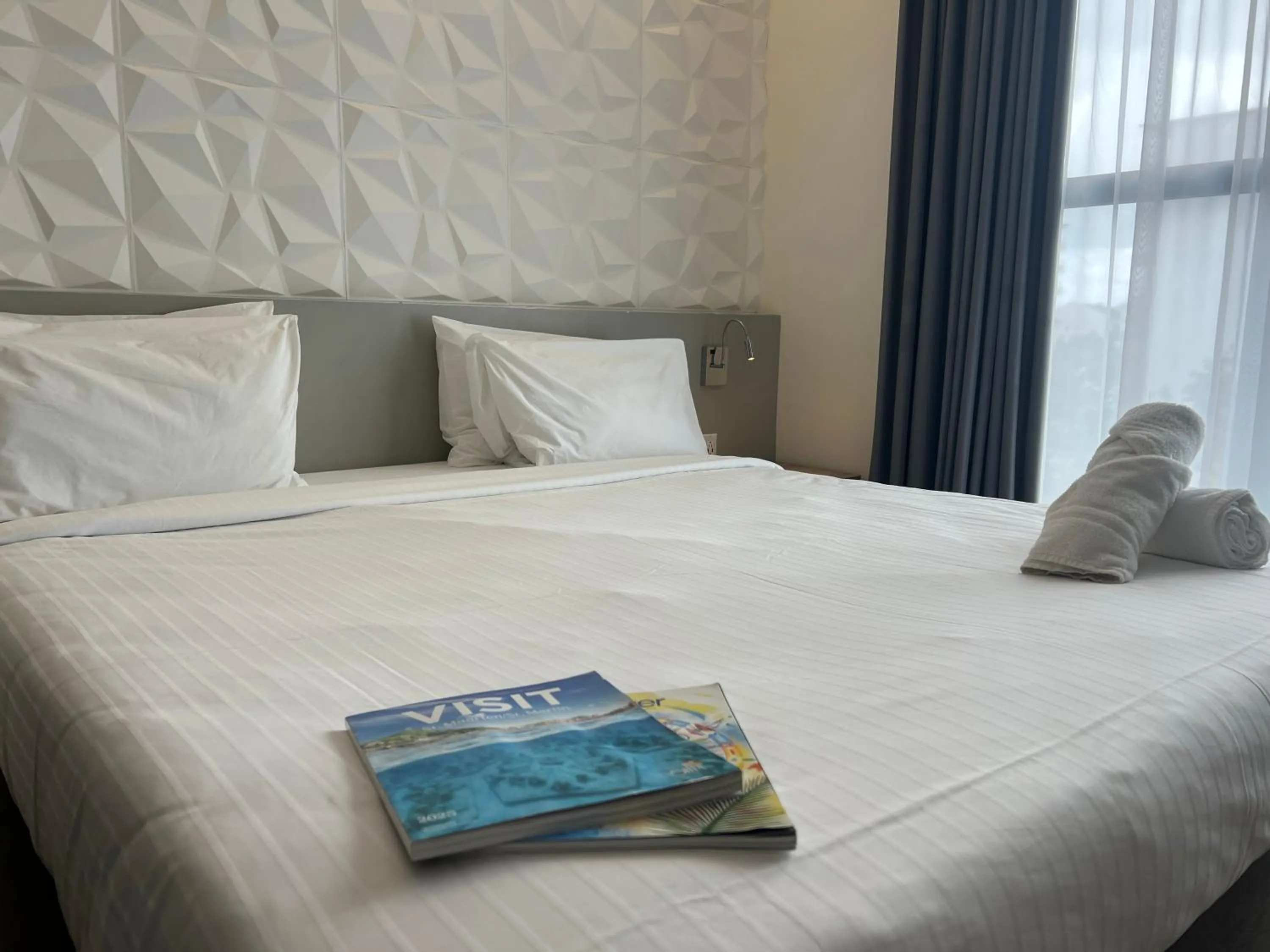 Bed in Adonis Cupecoy