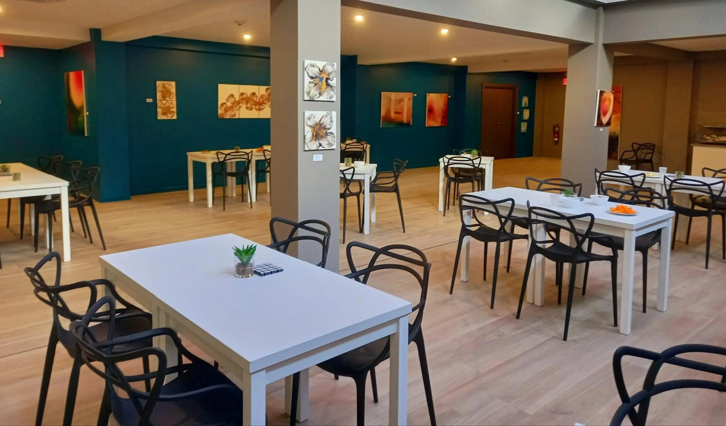 Restaurant/places to eat in Adonis Cupecoy