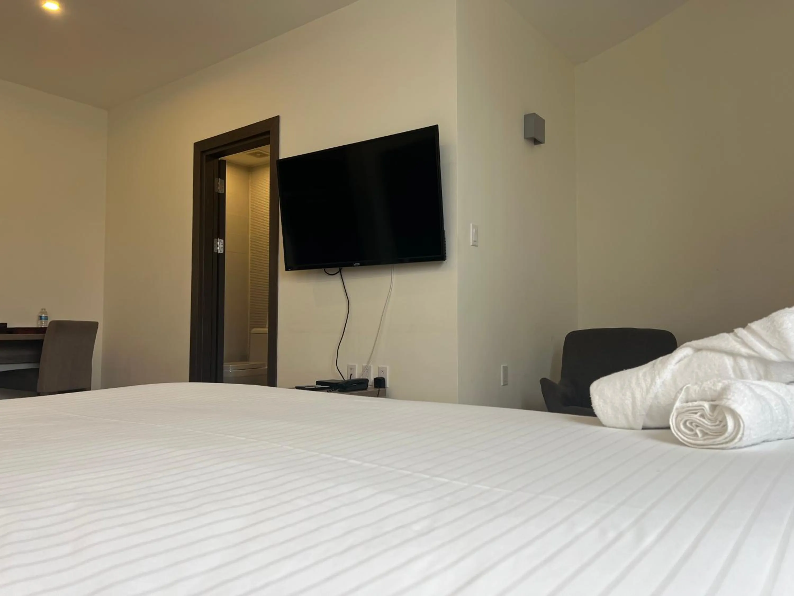 Bed in Adonis Cupecoy