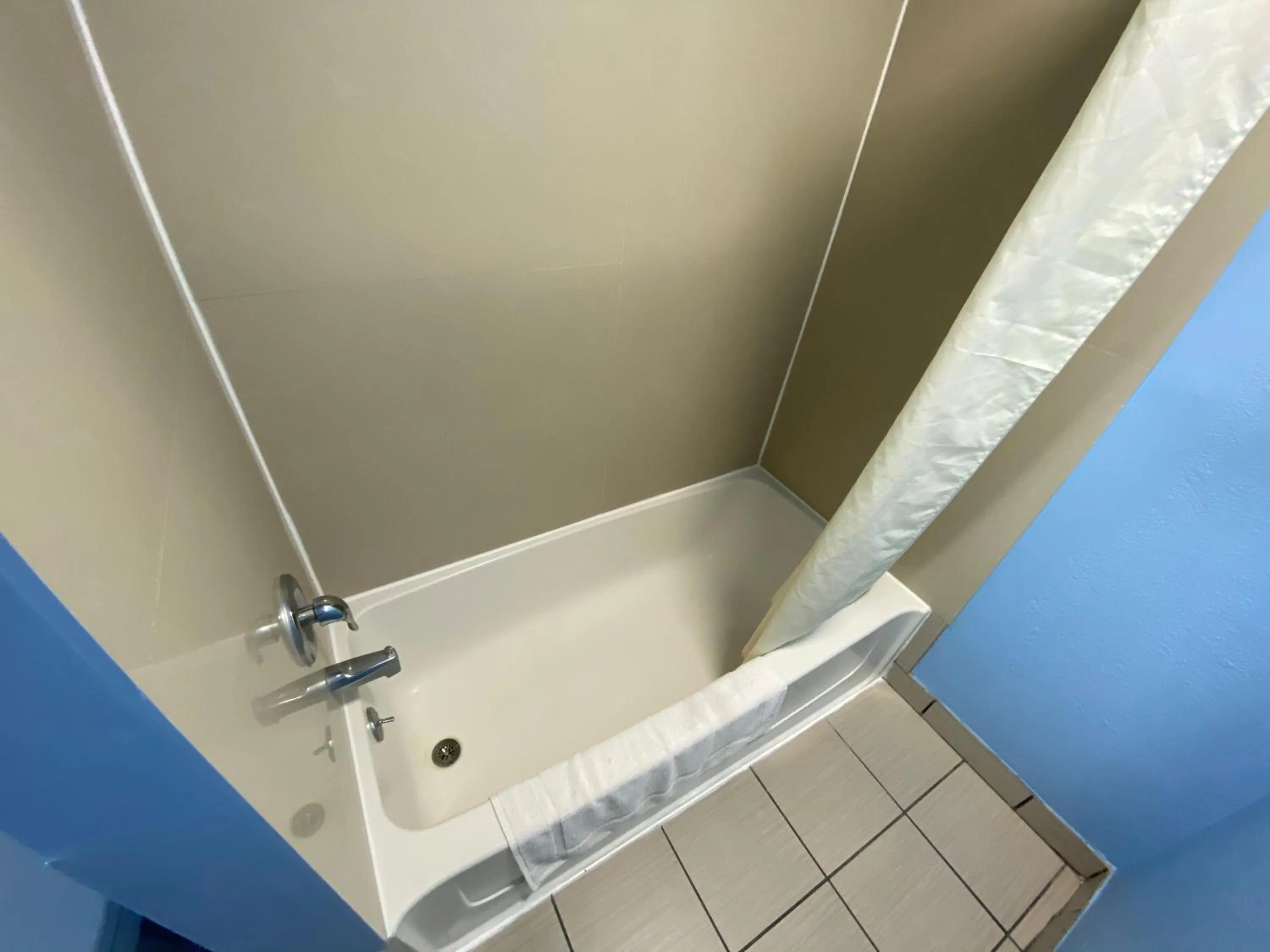 Red Carpet Inn & Suites Wrightstown