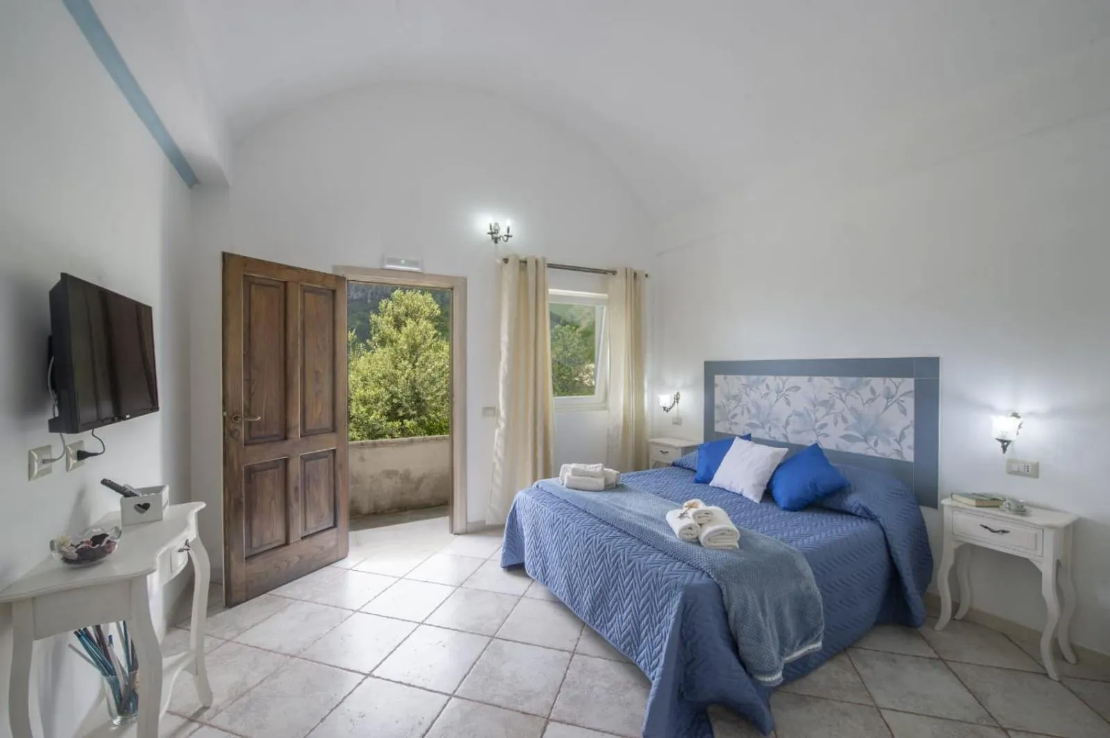 Bedroom, Bed in Il Mandorlo