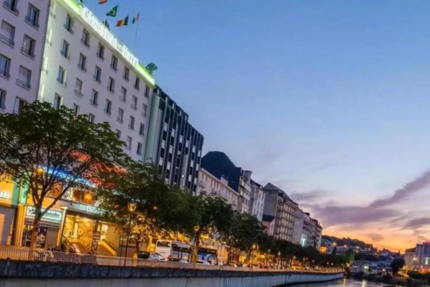 Night in Hôtel Christina Lourdes