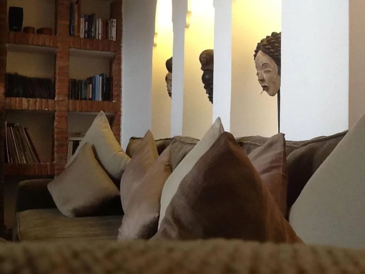 Communal lounge/ TV room in Riad Bab aylen - Piscine Roof Top chauffée