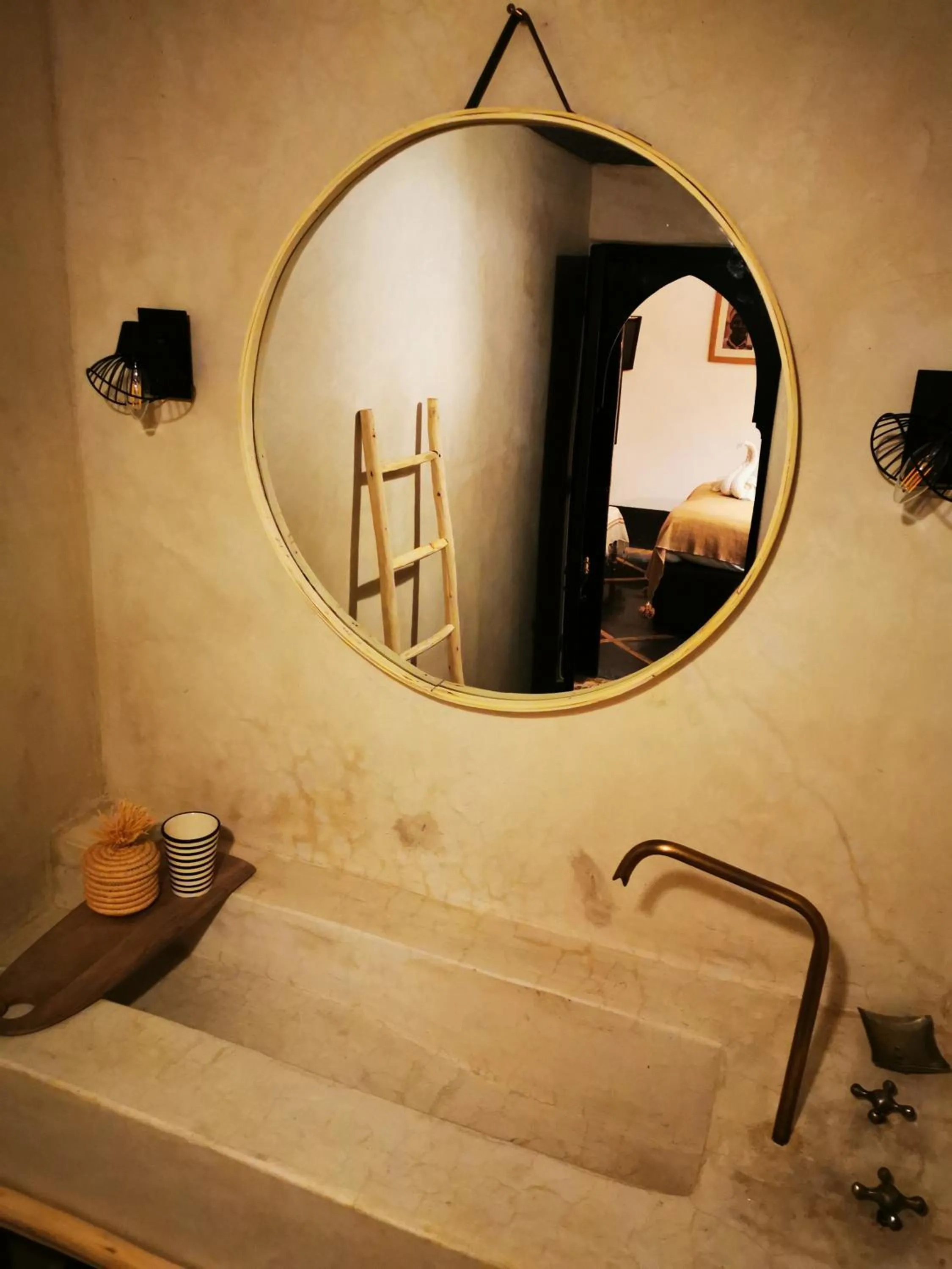 Bathroom in Riad Bab aylen - Piscine Roof Top chauffée