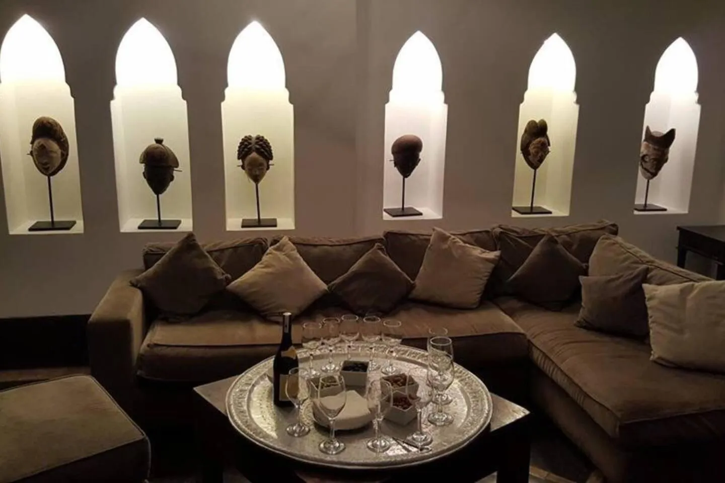 Communal lounge/ TV room in Riad Bab aylen - Piscine Roof Top chauffée