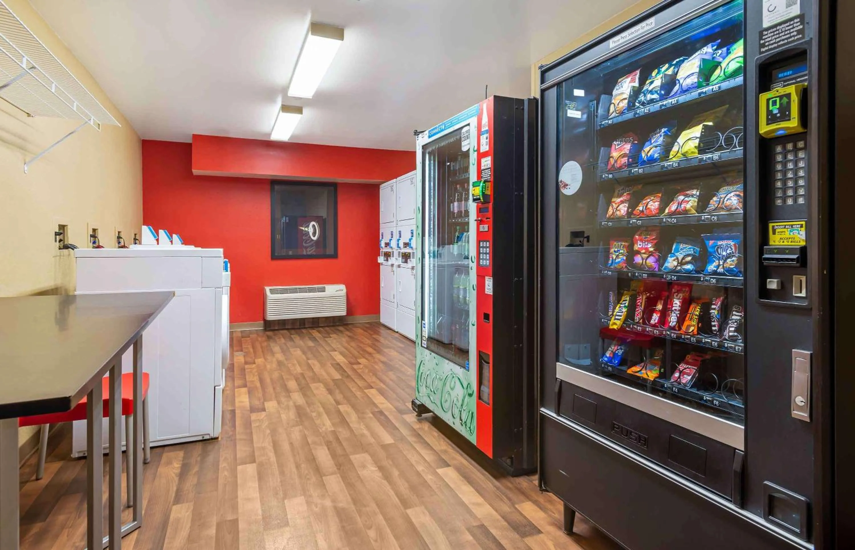 Property building in Extended Stay America Suites - Princeton - West Windsor