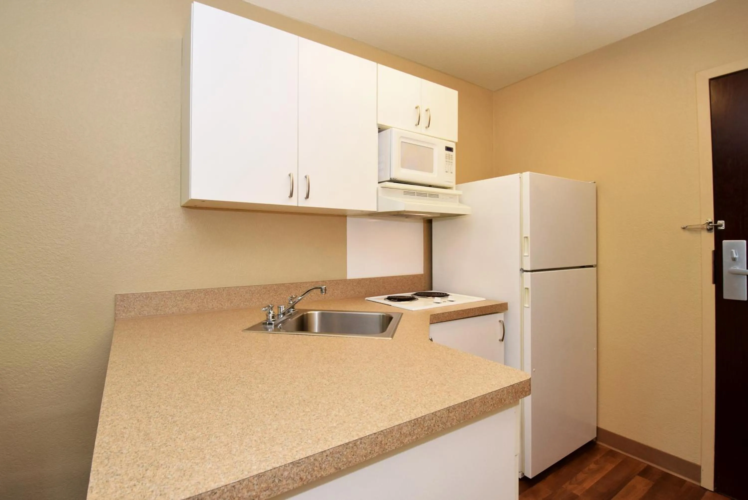 Kitchen or kitchenette in Extended Stay America Suites - Princeton - West Windsor