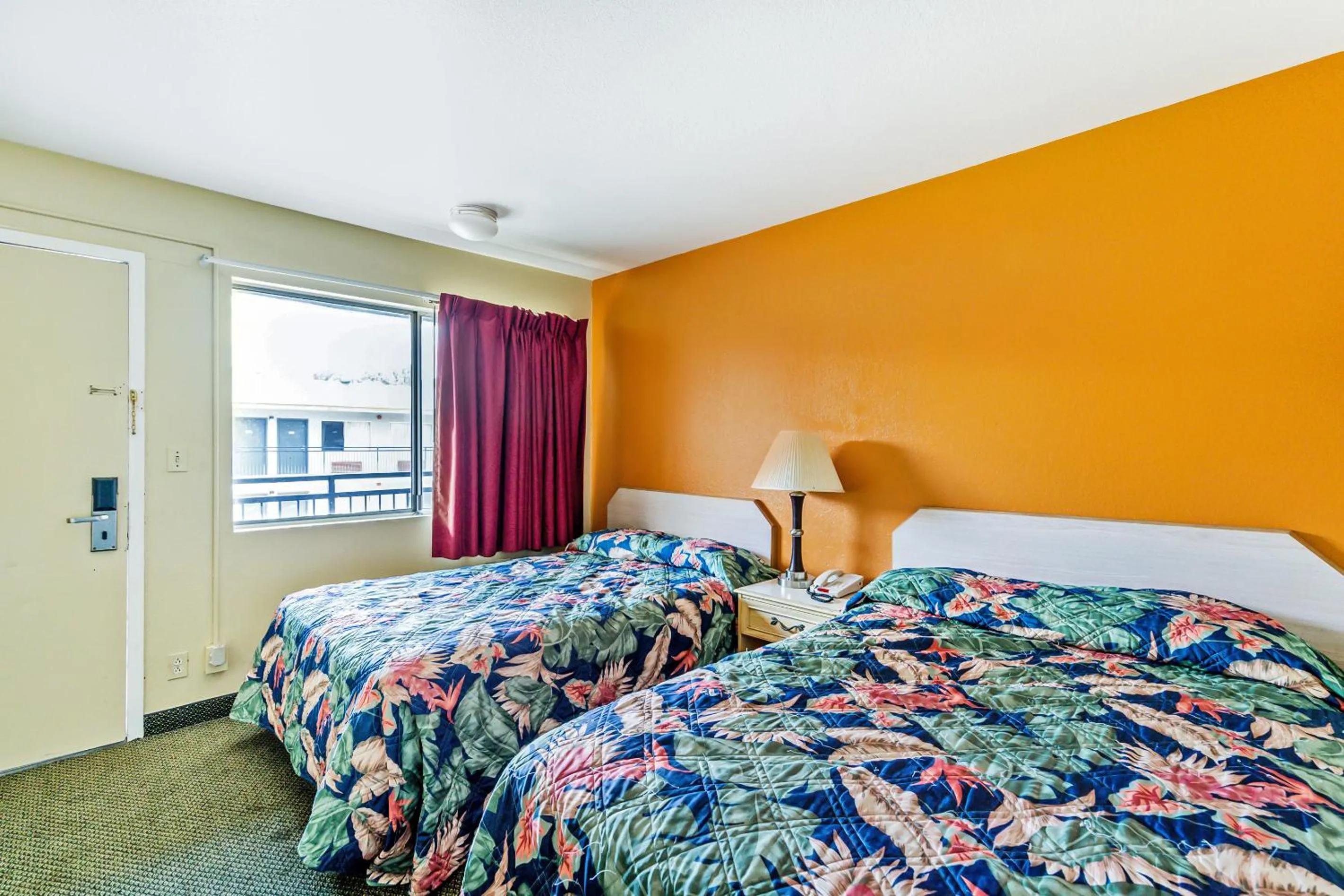 Bedroom, Bed in OYO Hotel Shreveport Airport North