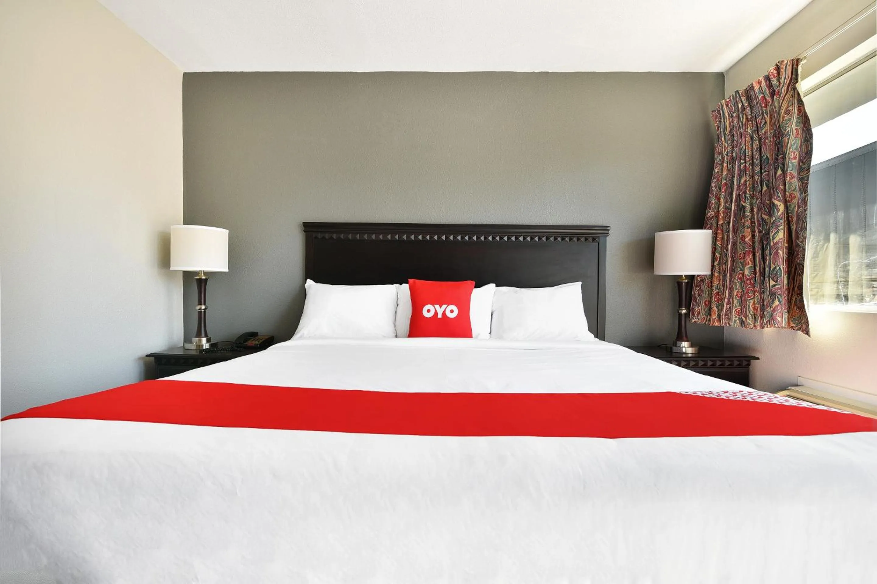 Bedroom, Bed in OYO Hotel Shreveport Airport North