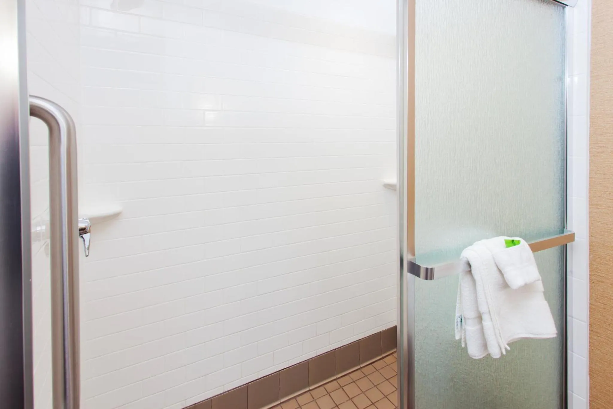 Photo of the whole room in Holiday Inn Express Hotel & Suites Jackson Northeast by IHG