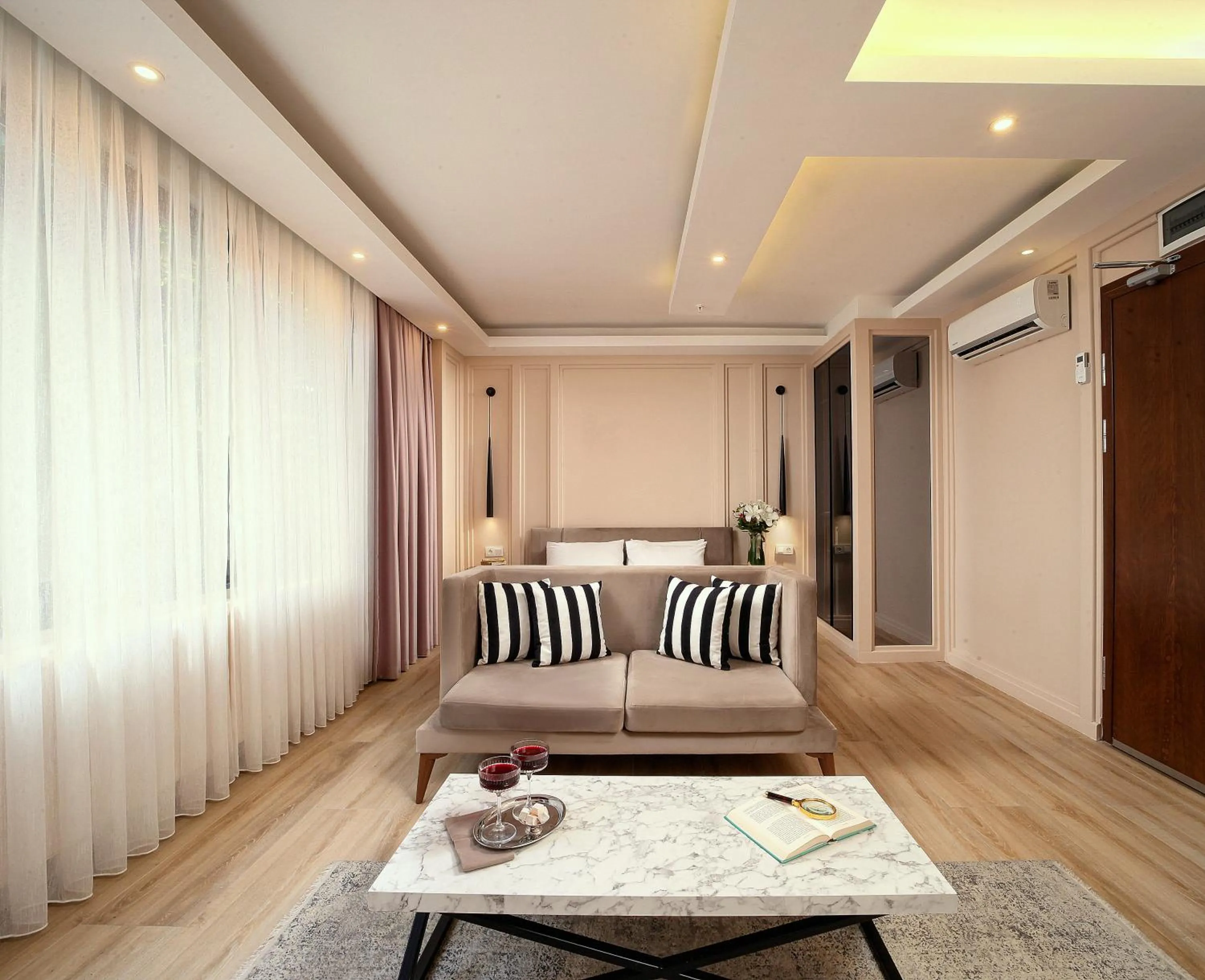 Photo of the whole room in Walton Residence Sisli