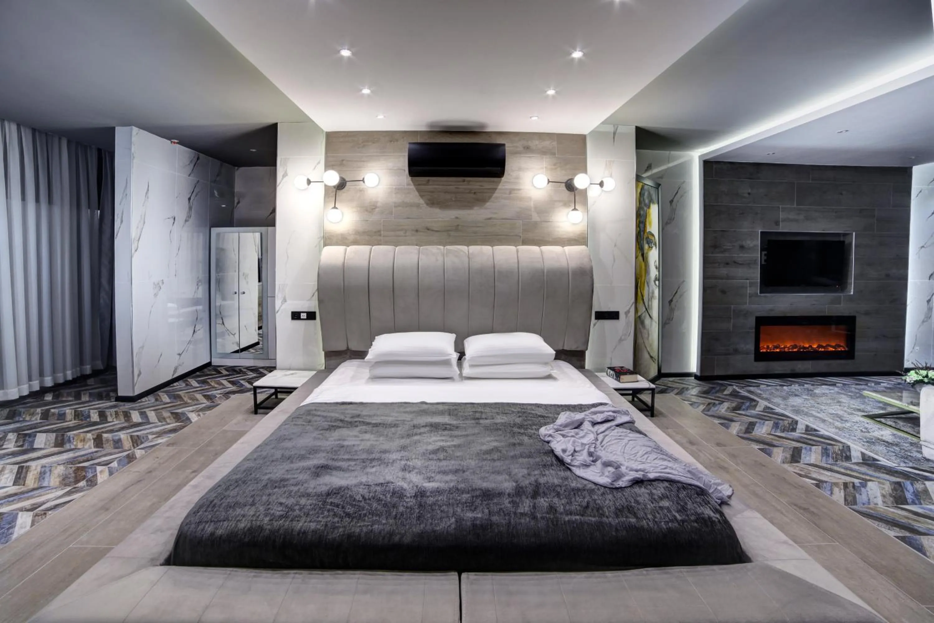 Bed in Walton Residence Sisli
