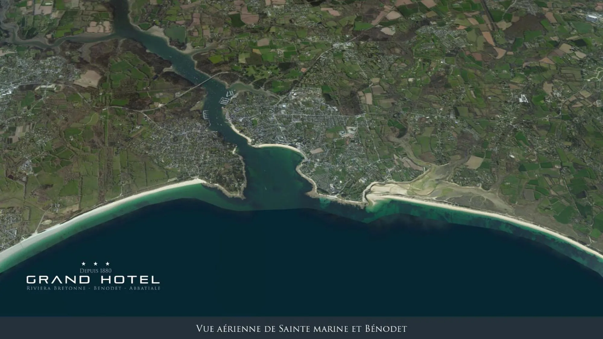 Bird's eye view in Grand Hôtel Abbatiale Bénodet, Originals Relais