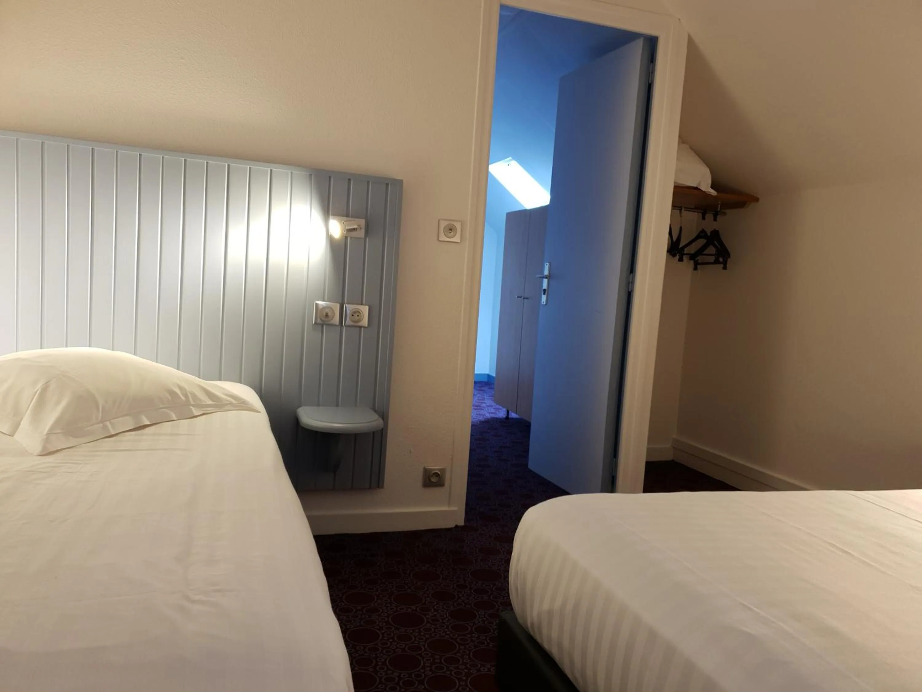 Bed in Grand Hôtel Abbatiale Bénodet, Originals Relais