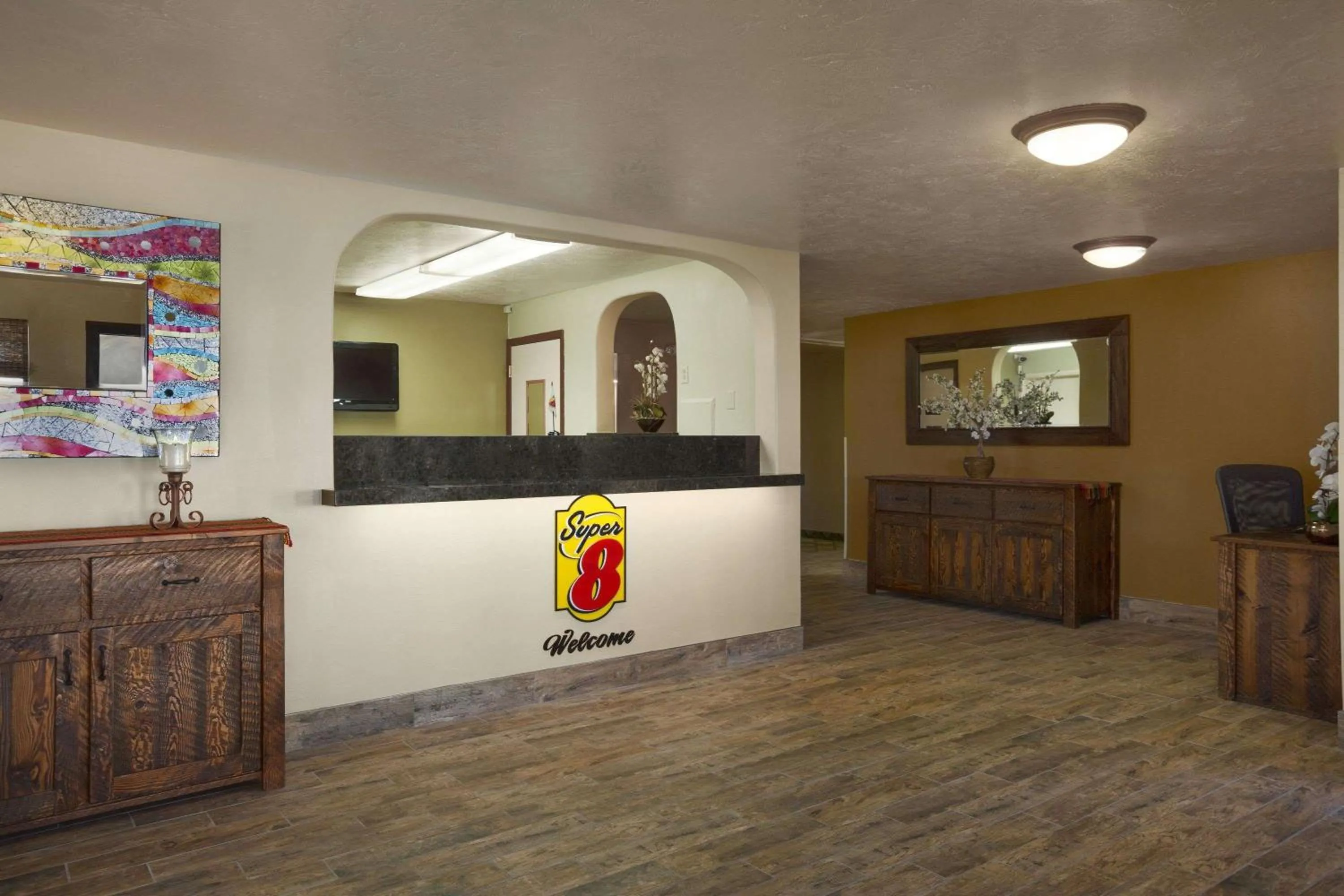 Lobby or reception in Super 8 by Wyndham Idaho Falls