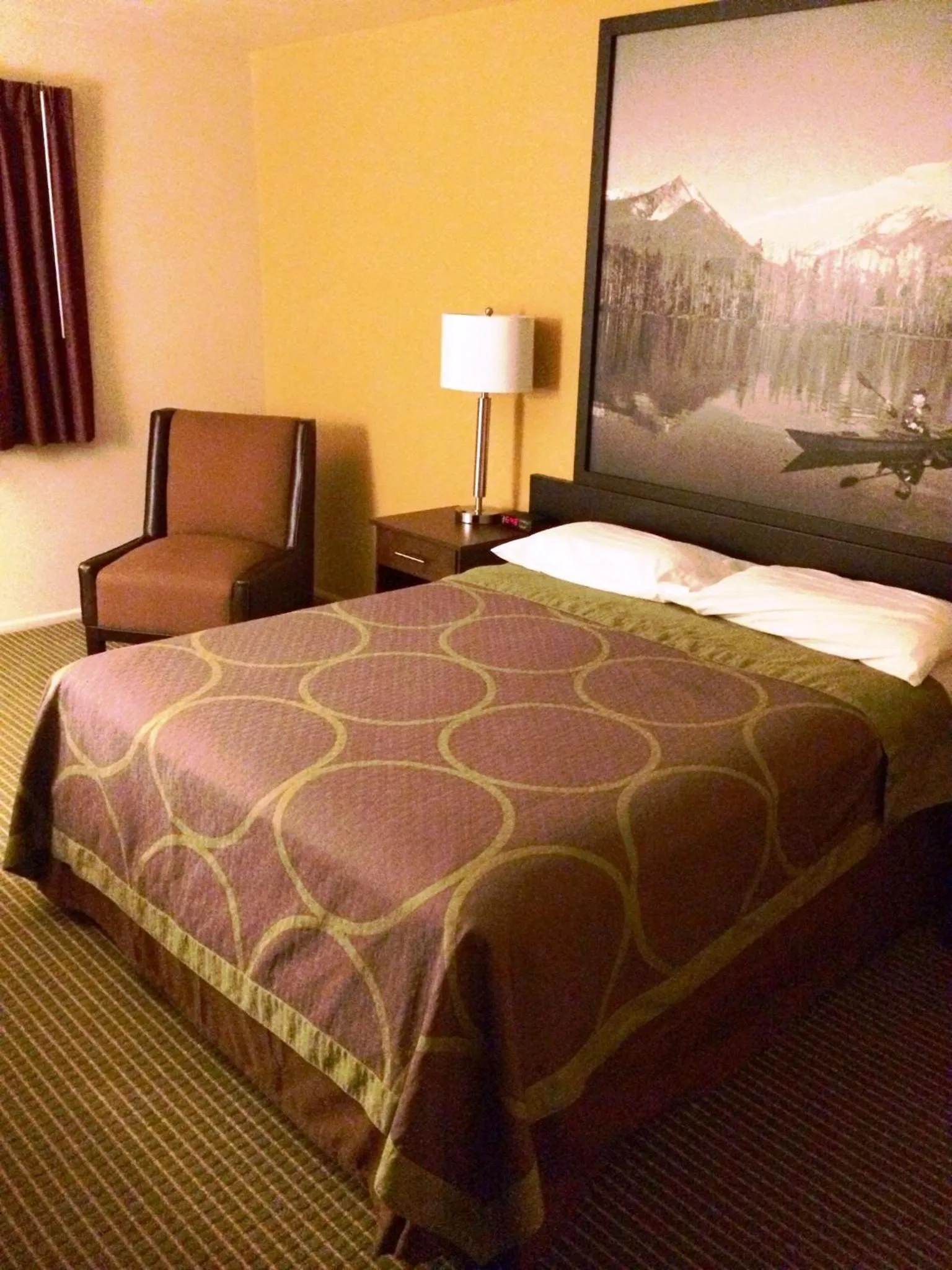 Bedroom, Bed in Super 8 by Wyndham Idaho Falls