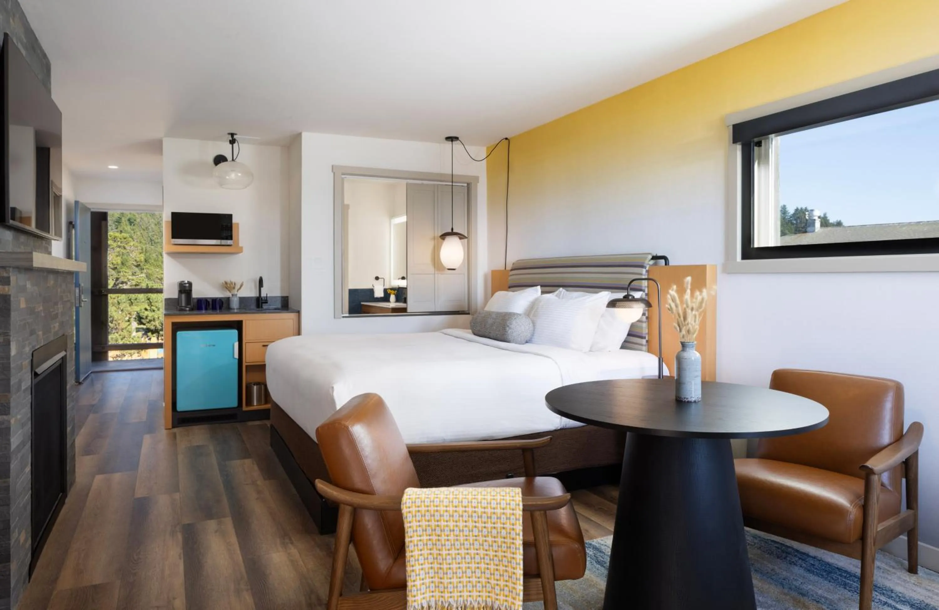 Bed in Inn at Cape Kiwanda