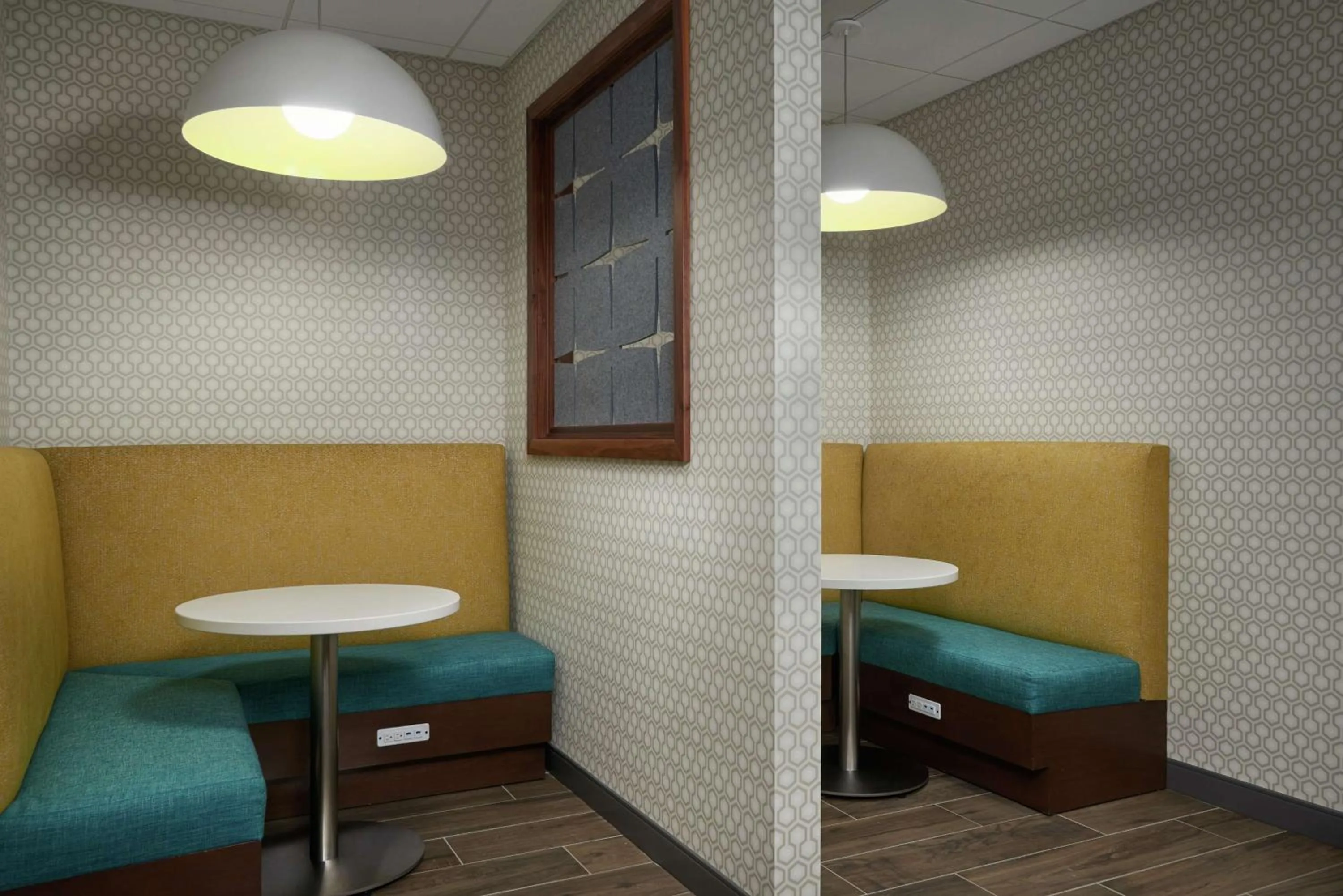 Business facilities in Hampton Inn Burley