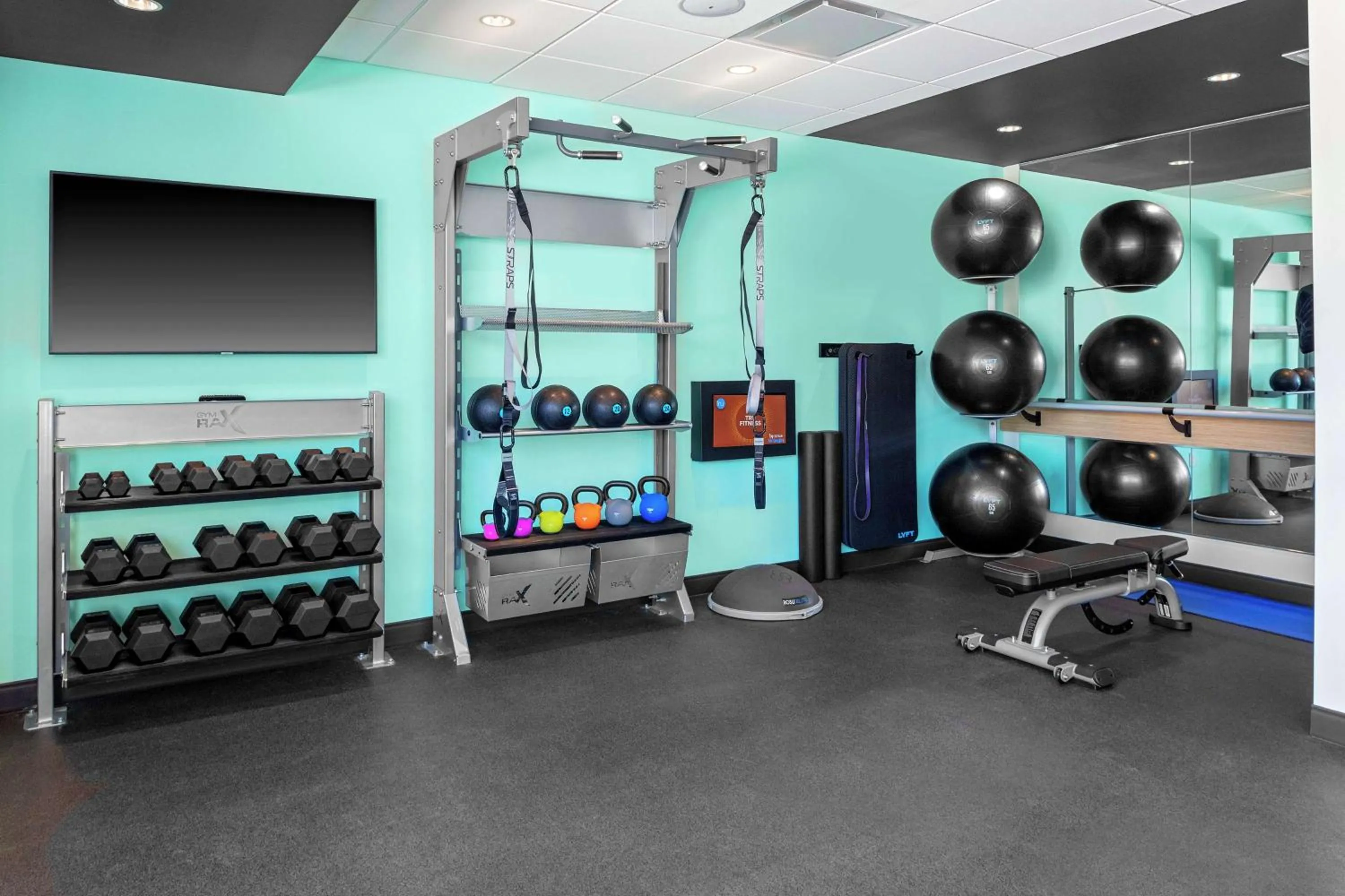 Fitness centre/facilities in Tru By Hilton Cleveland Midtown