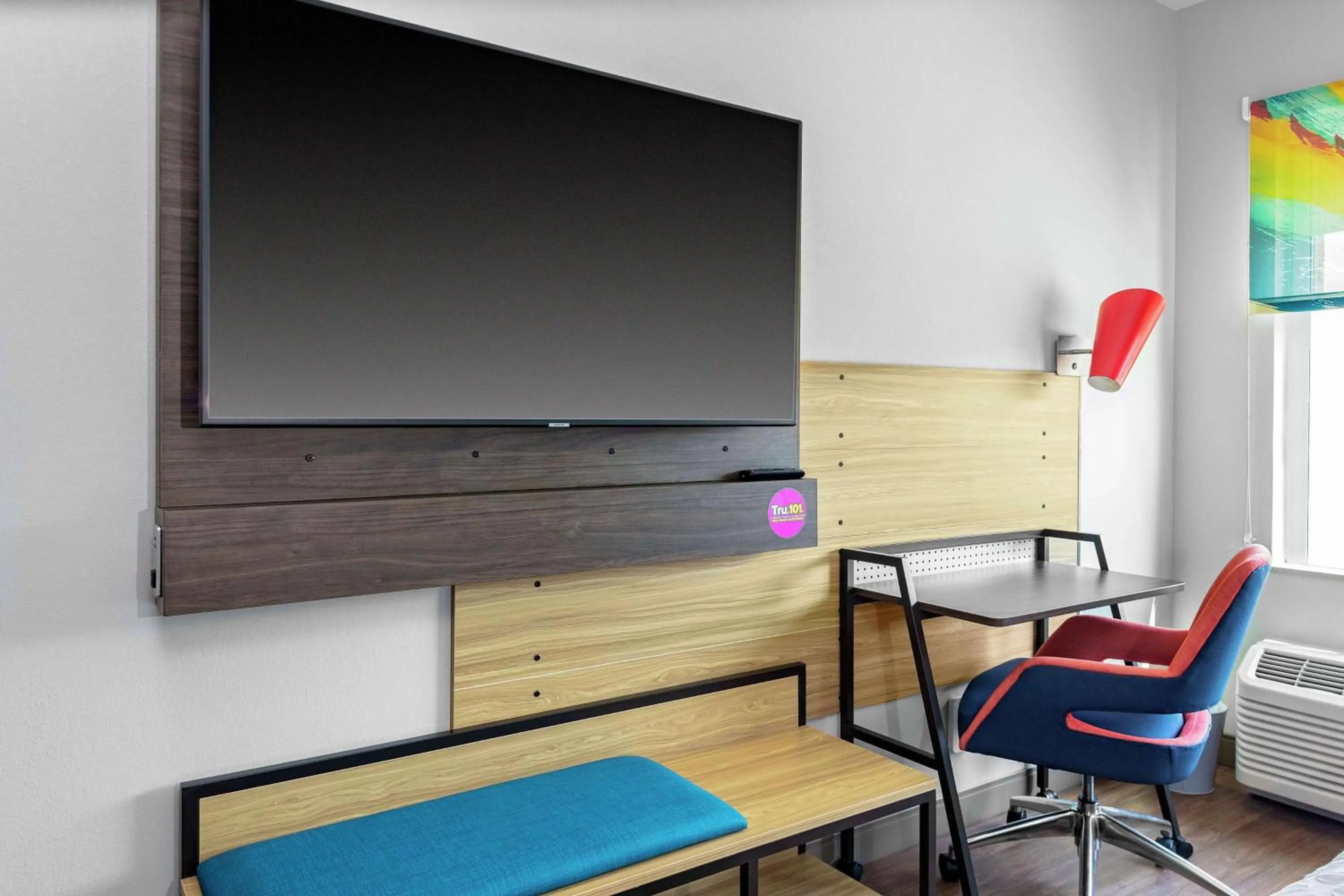 Bedroom in Tru By Hilton Cleveland Midtown