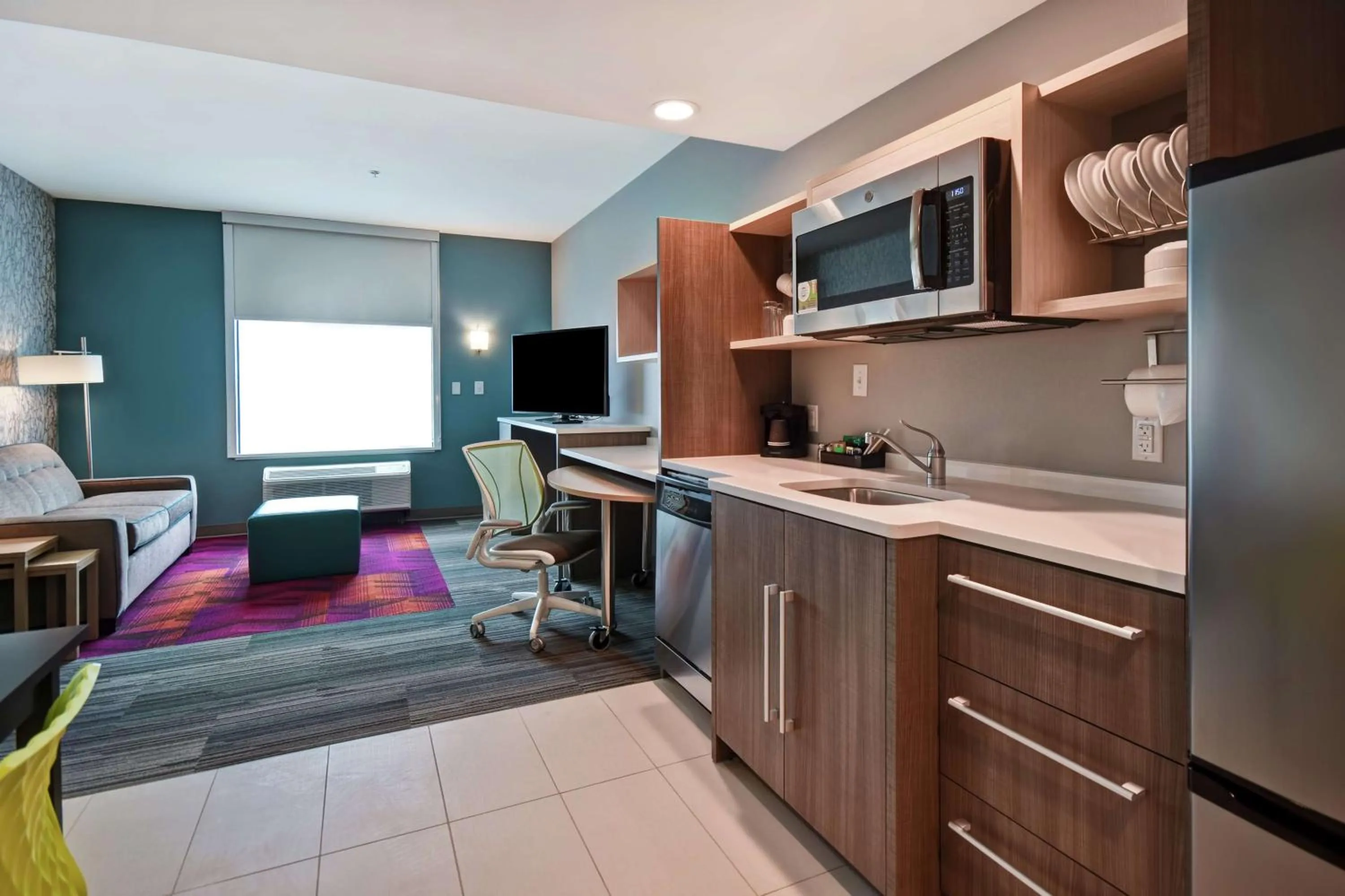 Bedroom in Home2 Suites By Hilton Shreveport