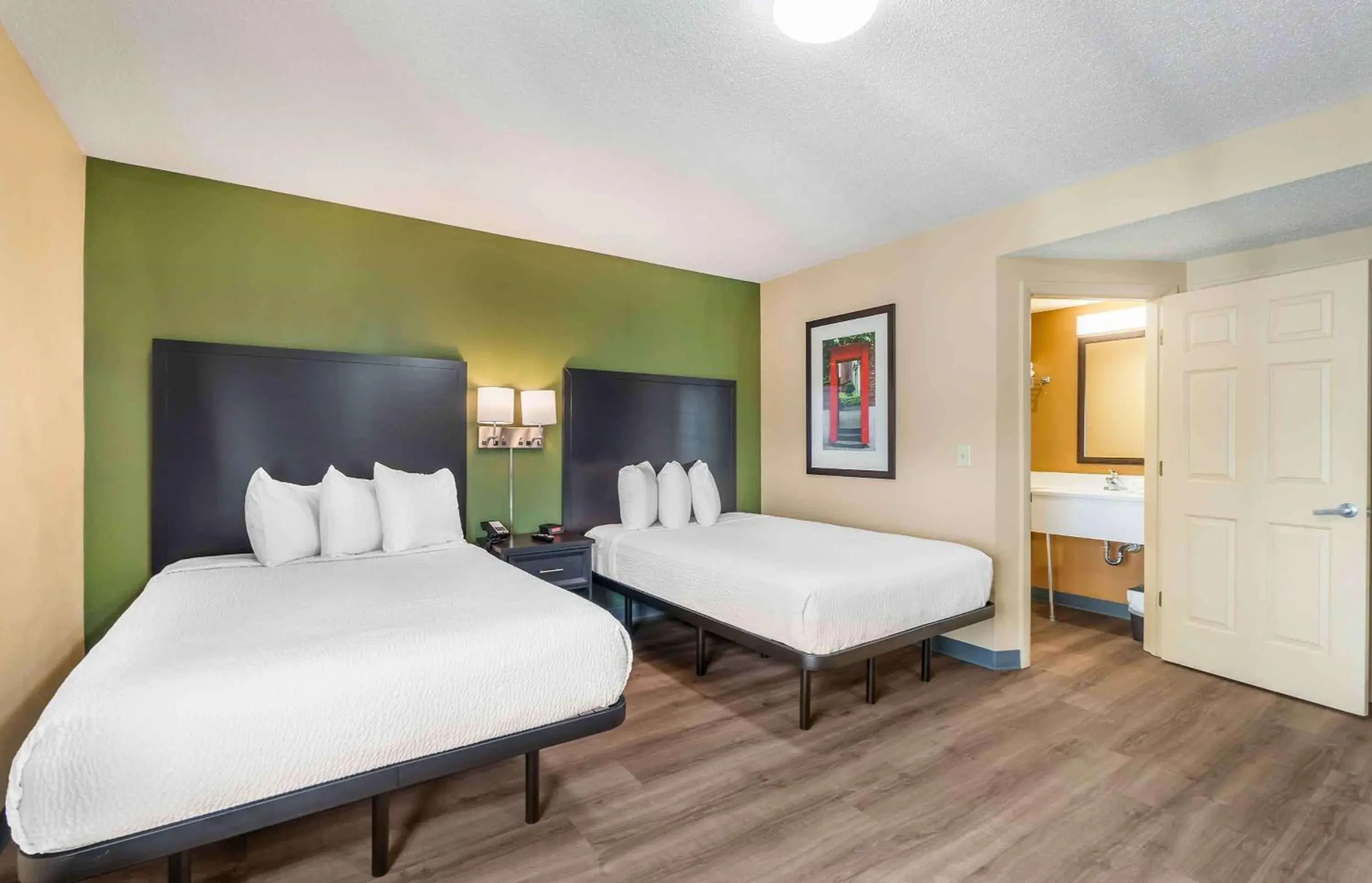 Studio with 2 Double Beds - Non-Smoking in Extended Stay America Suites - Chesapeake - Greenbrier Circle Studio with 2 Double Beds - Non-Smoking in Extended Stay America Suites - Chesapeake - Greenbrier Circle