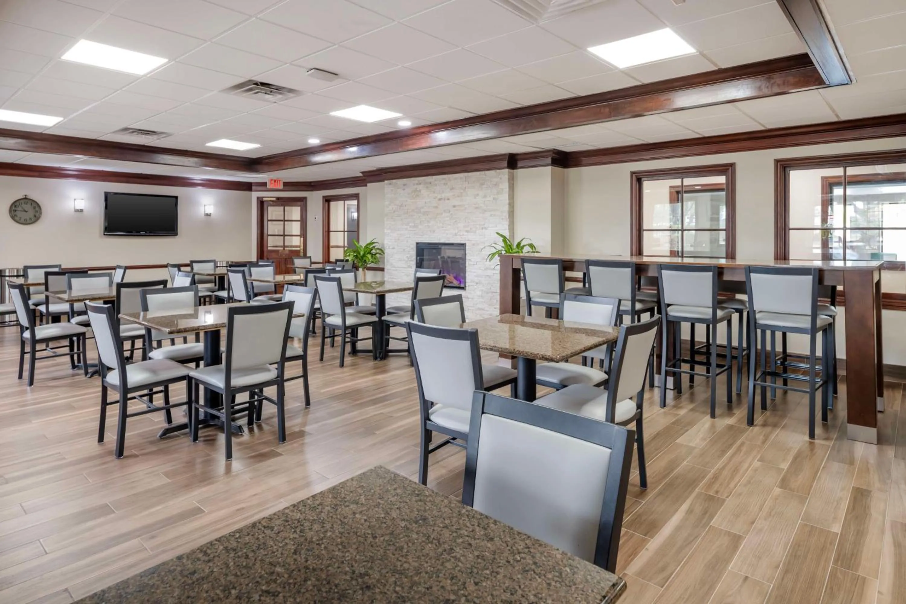 Breakfast in Best Western Mason Inn